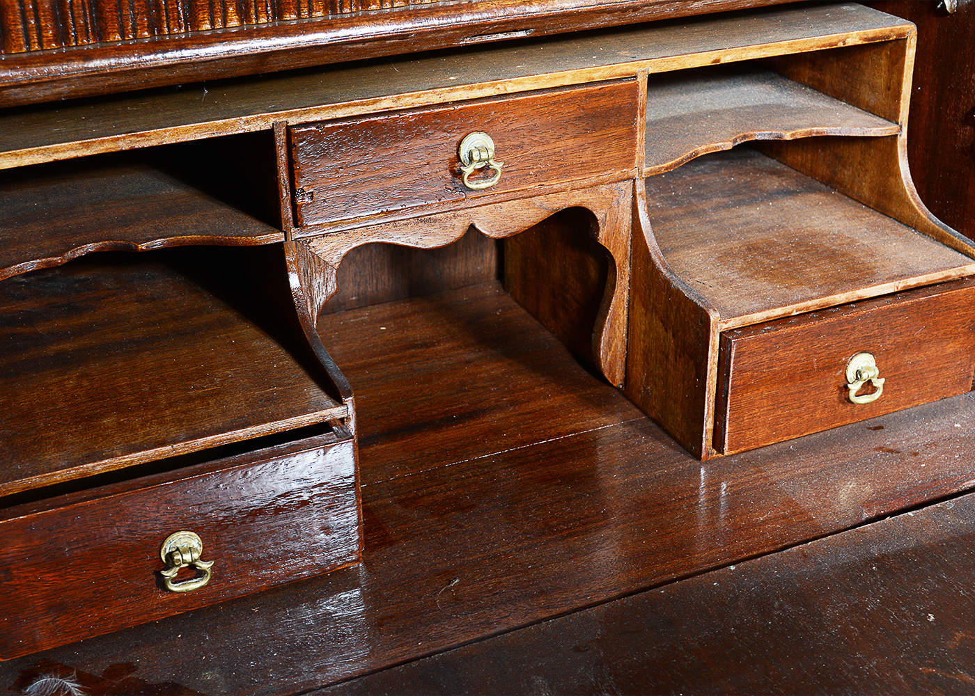Early 20th Century Colonial Manufacturing Co. Mahogany Secretary Desk