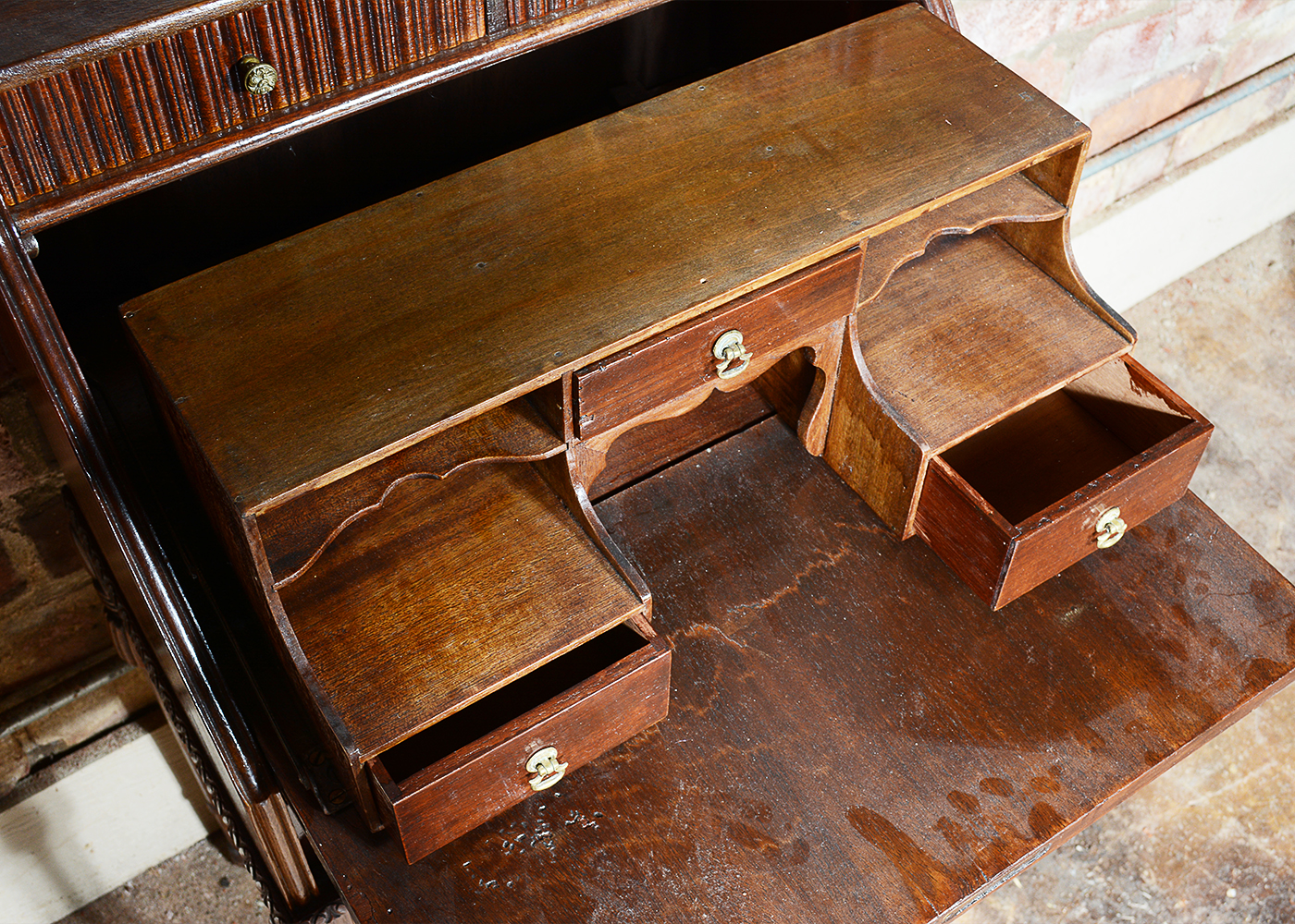 Early 20th Century Colonial Manufacturing Co. Mahogany Secretary Desk