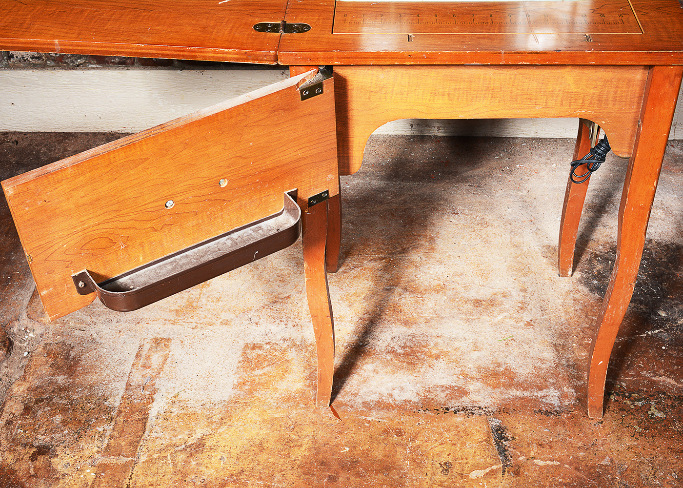 Vintage Sewing Cabinet with "Dial N' Sew" Sewing Machine