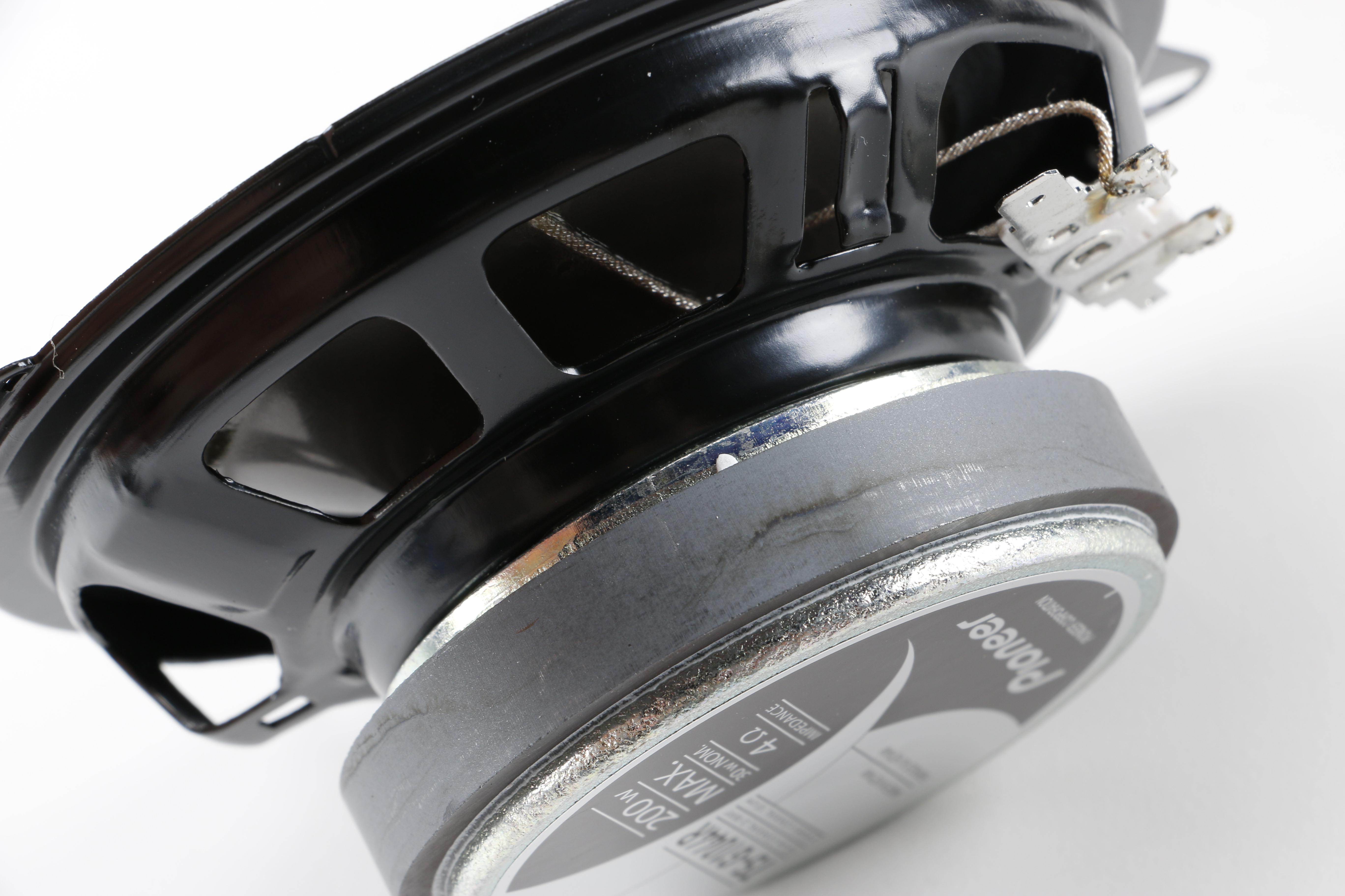 Pioneer TS-G1044R Speakers