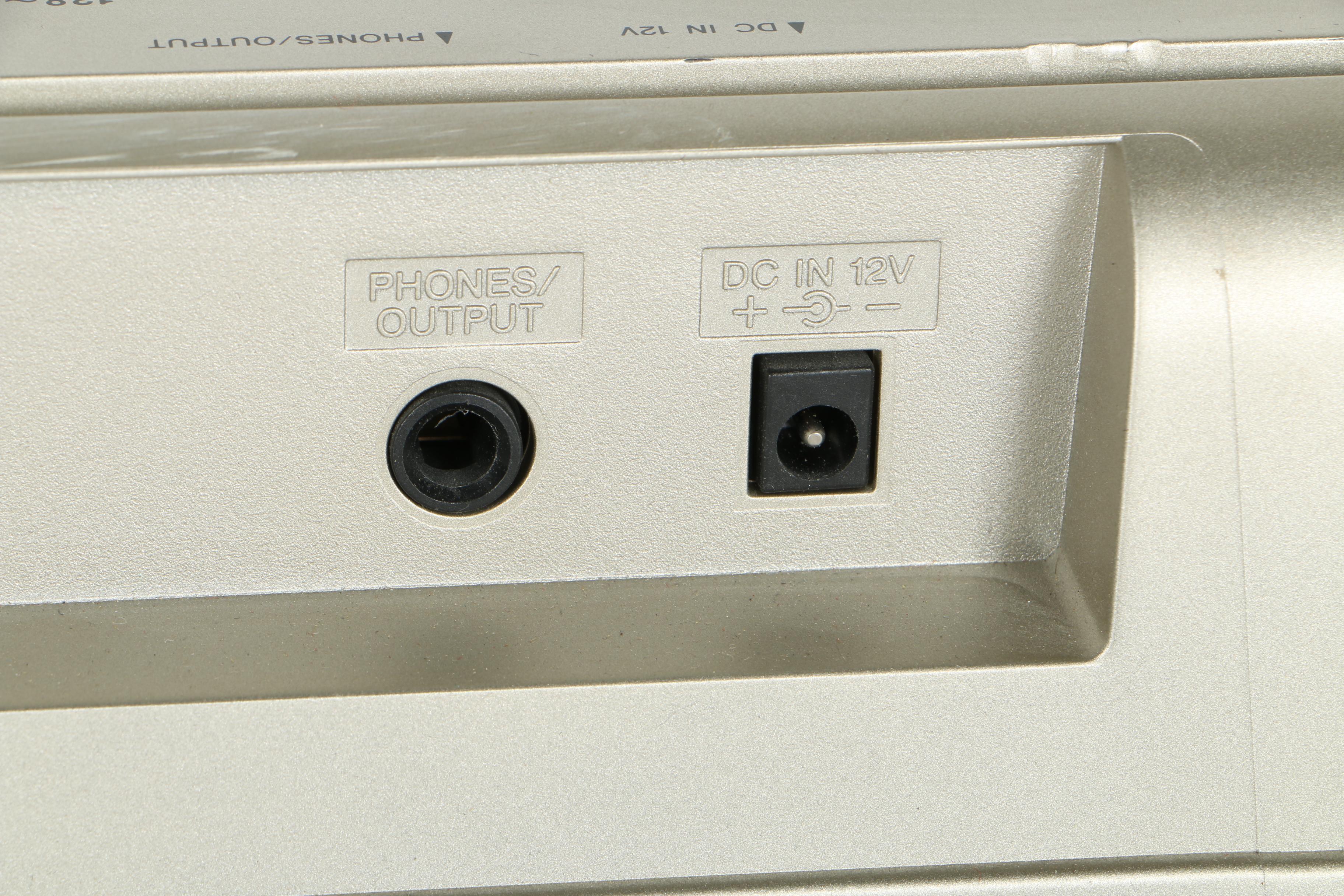 Yamaha Portable Electronic Keyboard