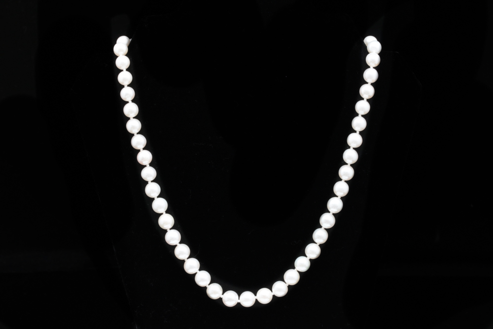 14K White Gold and Fresh Water Pearl Necklace