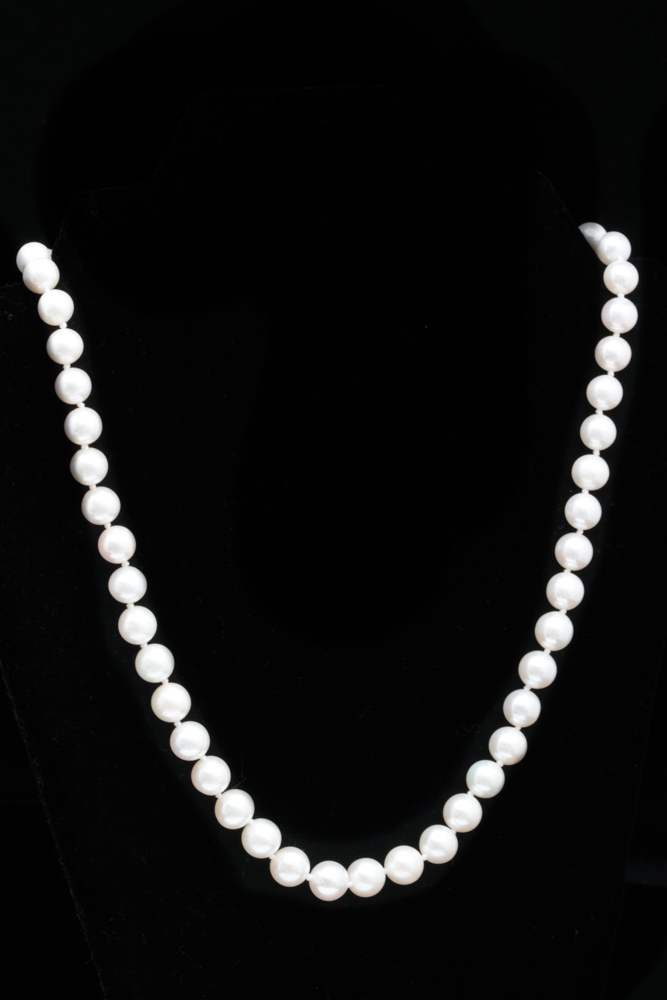 14K White Gold and Fresh Water Pearl Necklace