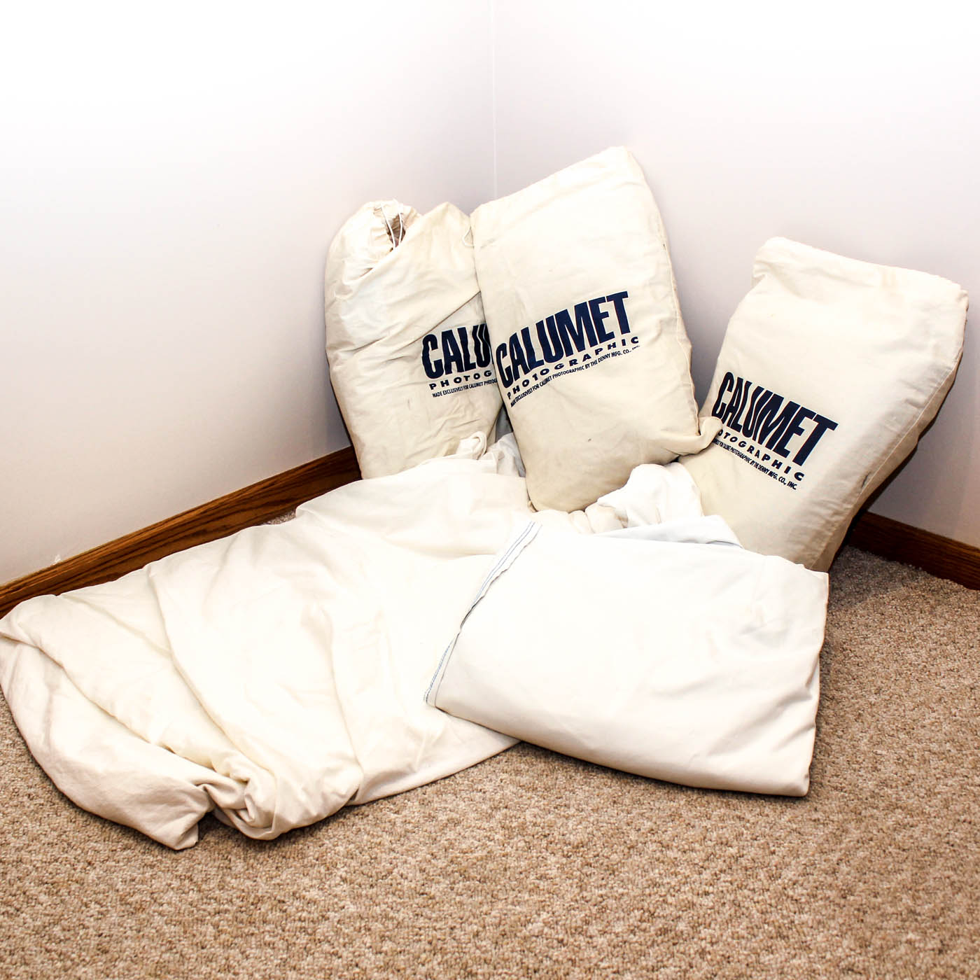 Calumet Photography Backdrops and Model Seating