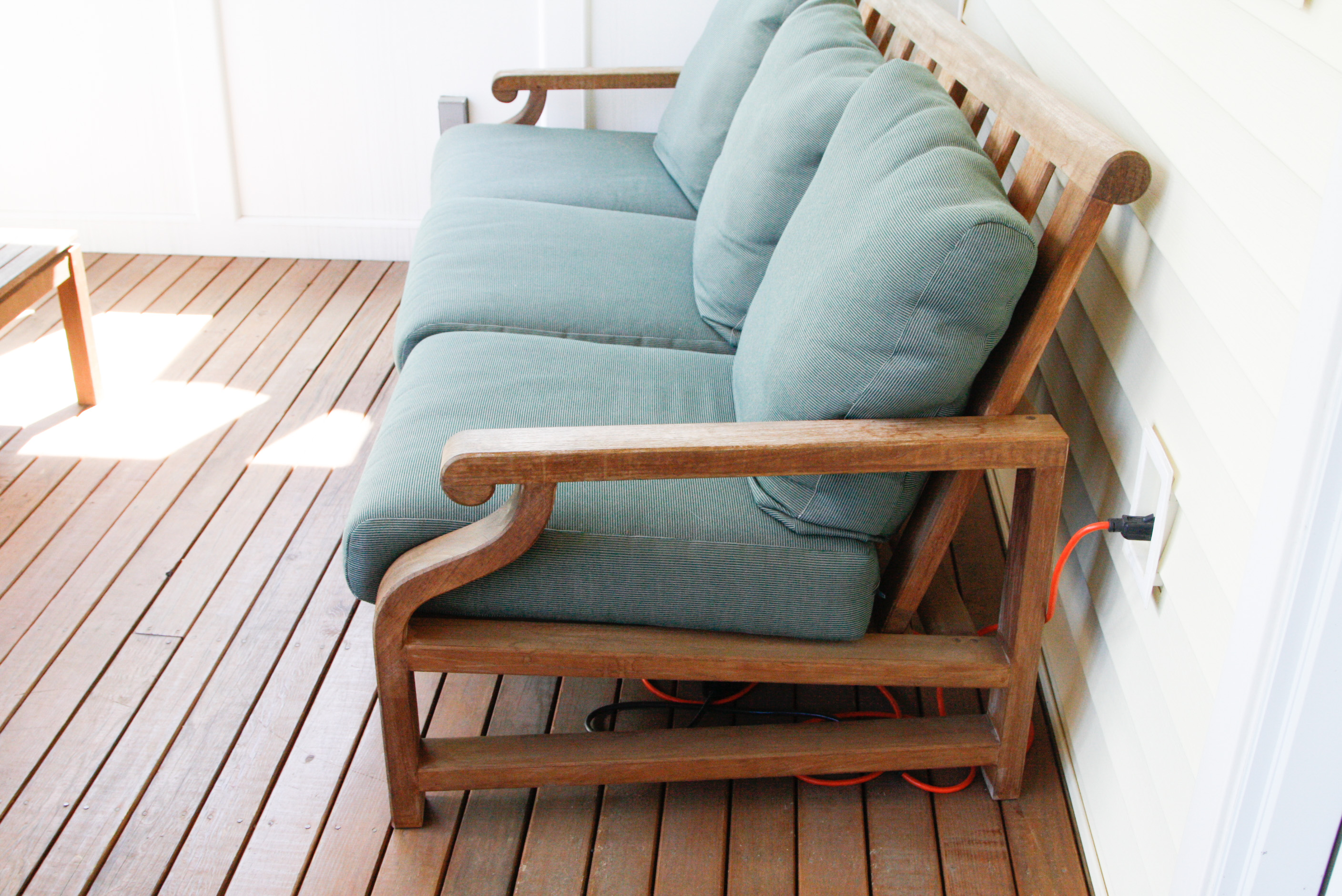Kingsley-Bate Nantucket Teak Wood Sofa with Coffee Table