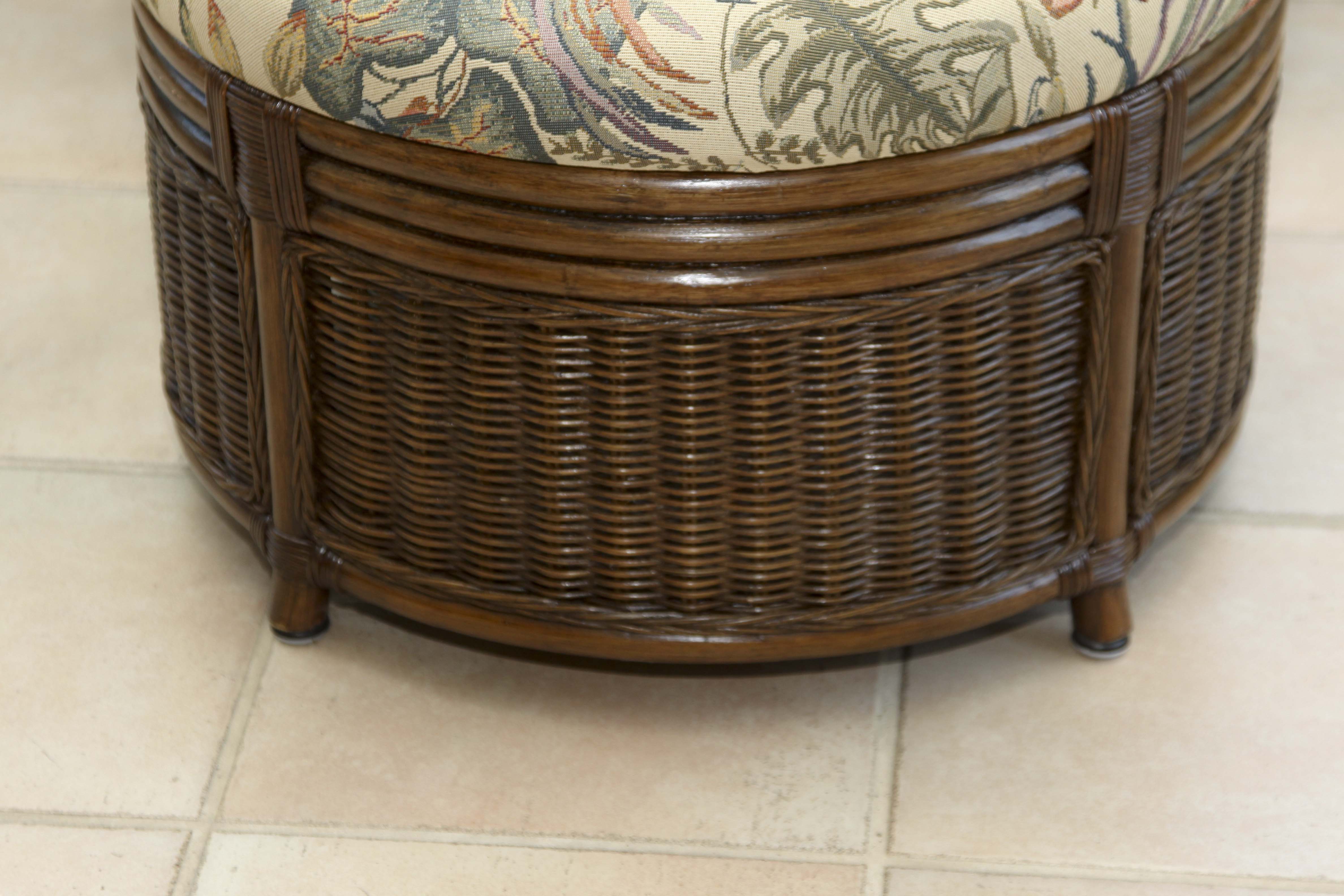 Wicker Swivel Arm Chair with Ottoman