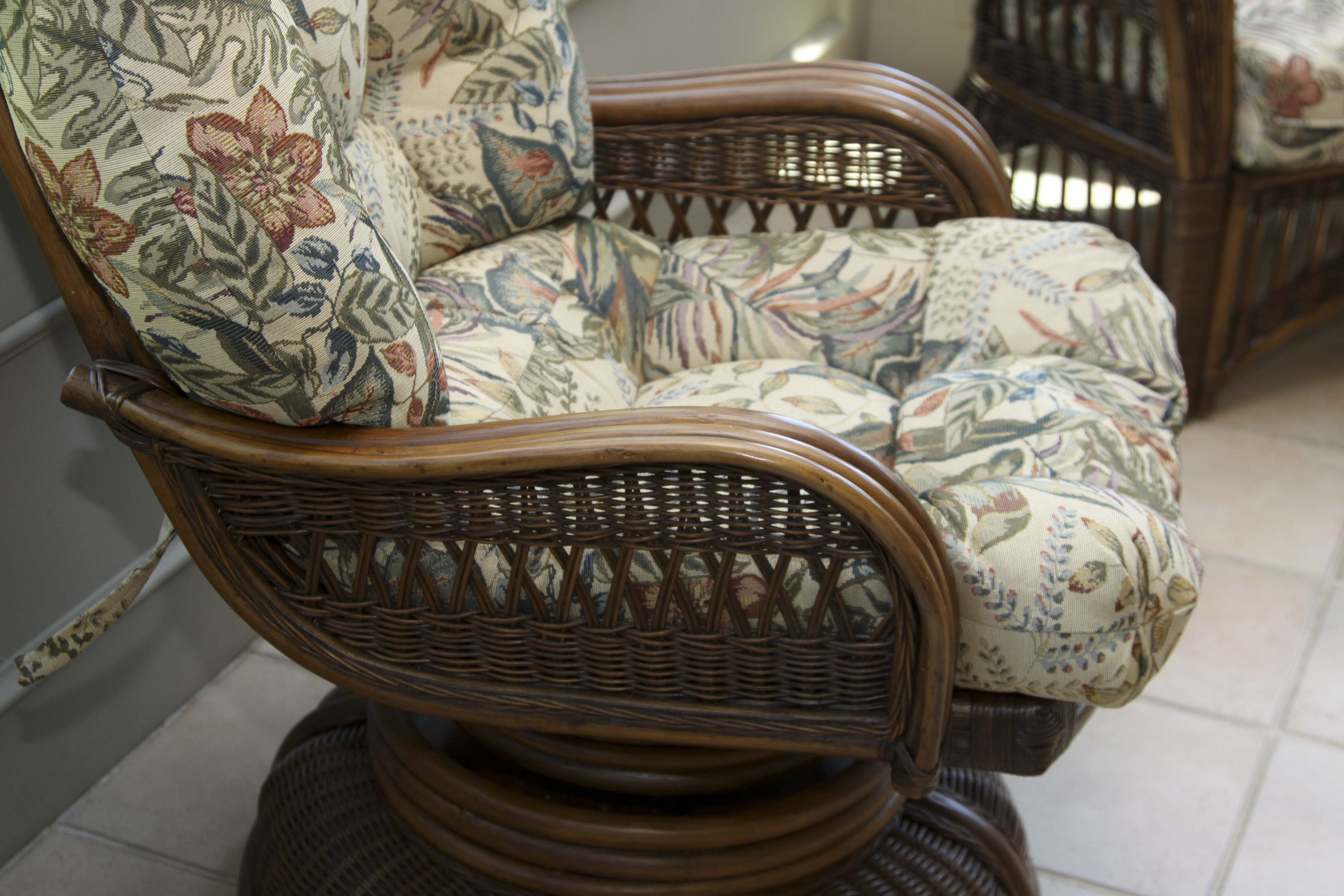 Wicker Swivel Arm Chair with Ottoman