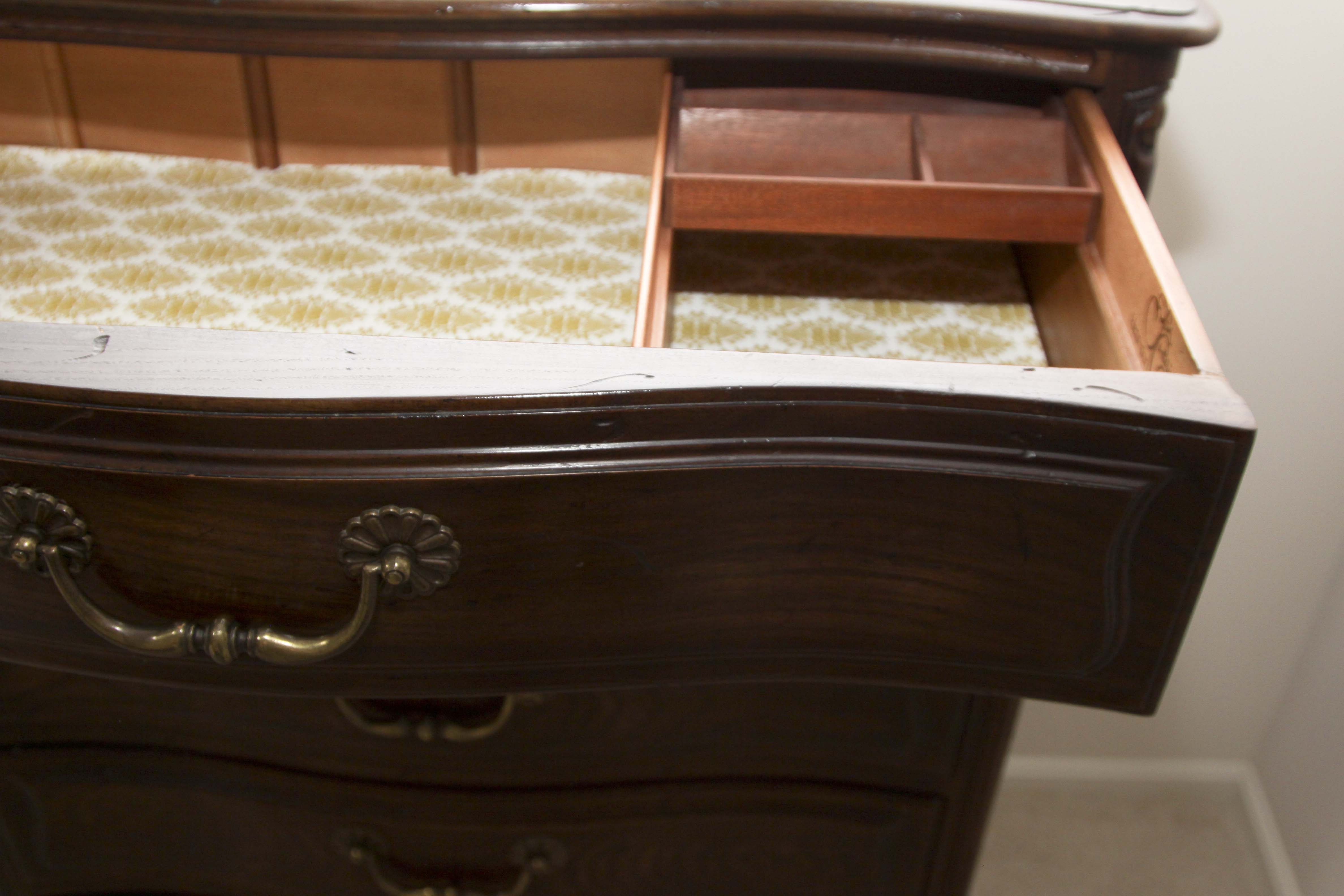 Henredon "Four Centuries" Chest of Drawers