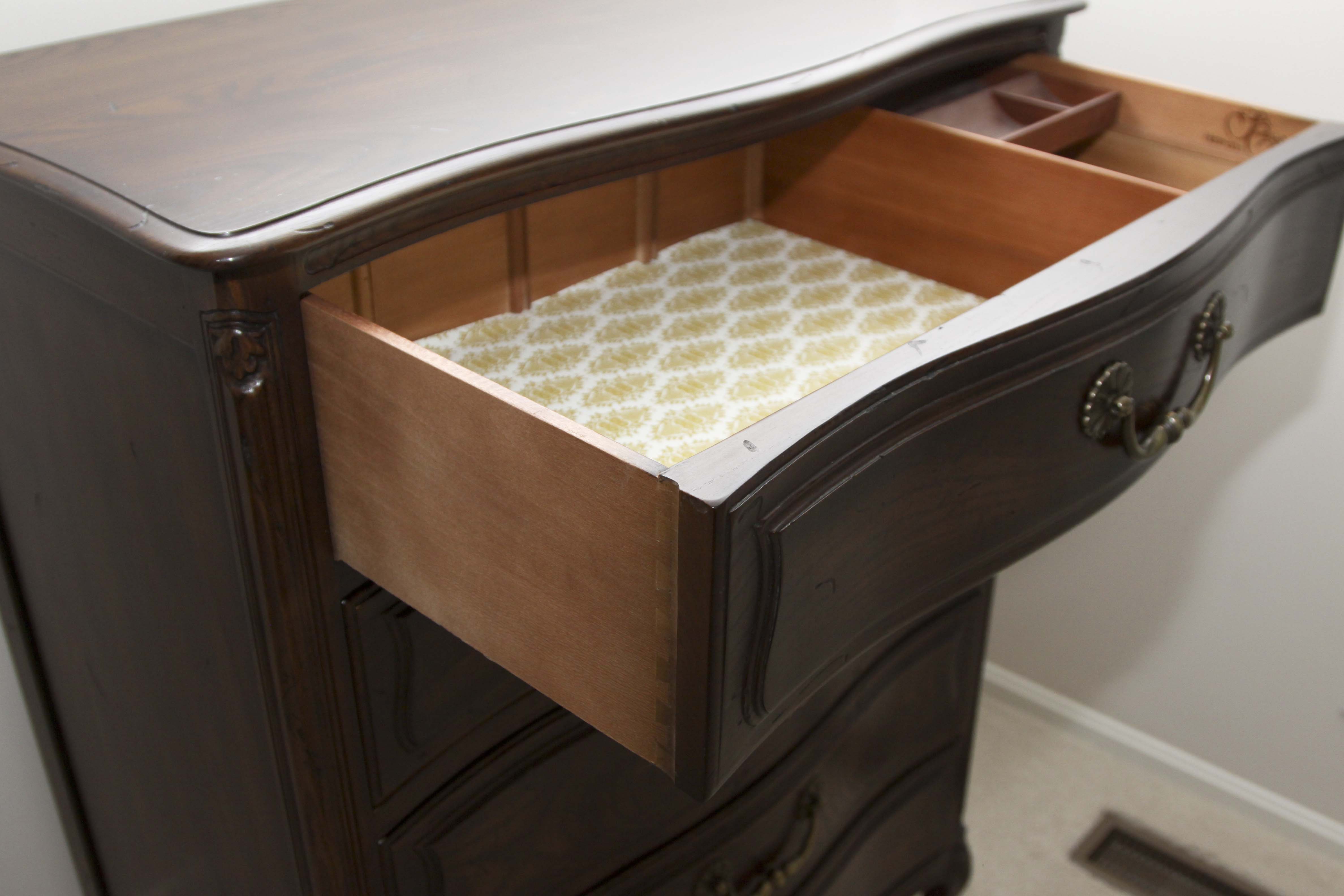 Henredon "Four Centuries" Chest of Drawers