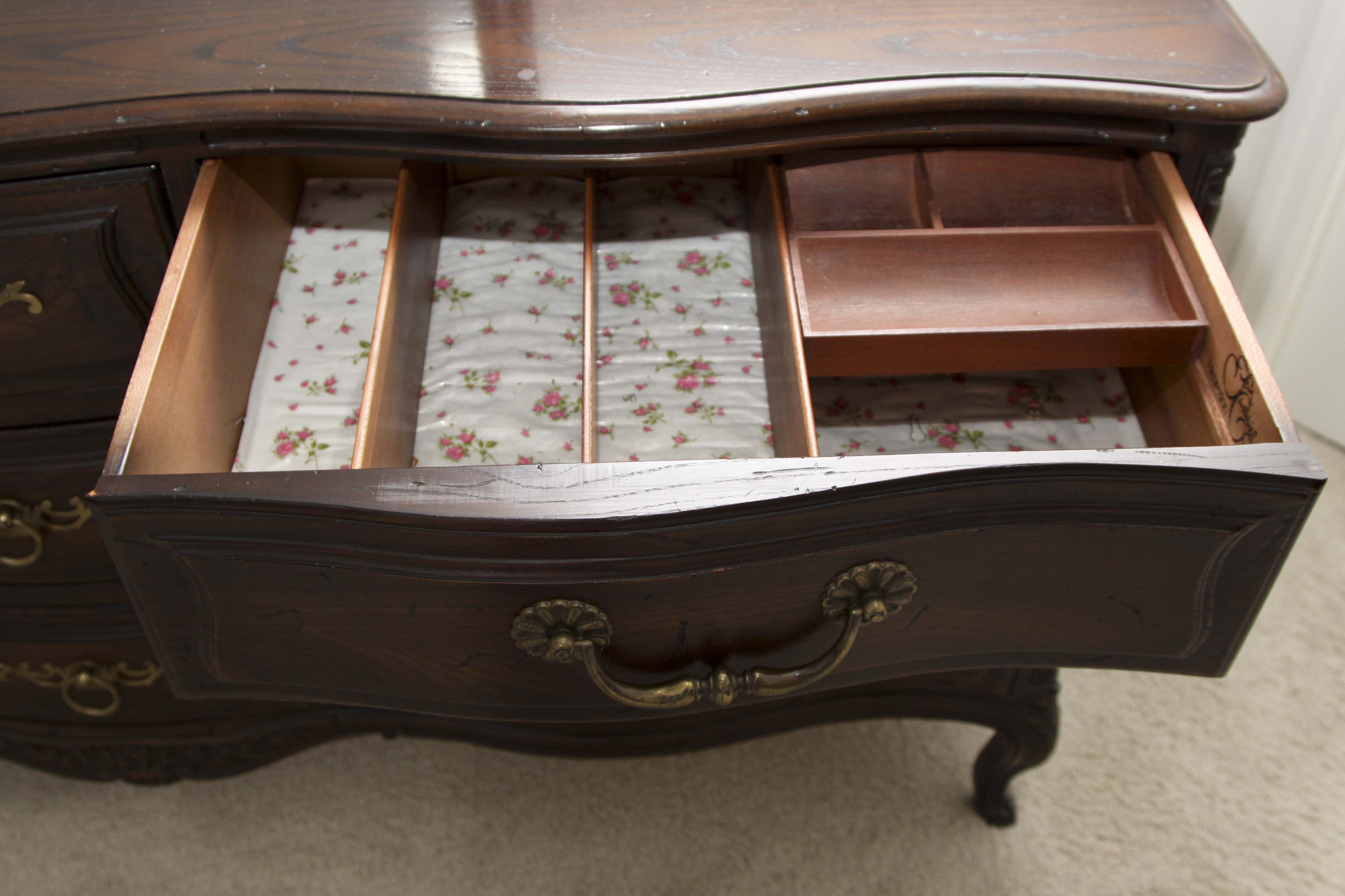 Henredon "Four Centuries" Dresser and Mirror