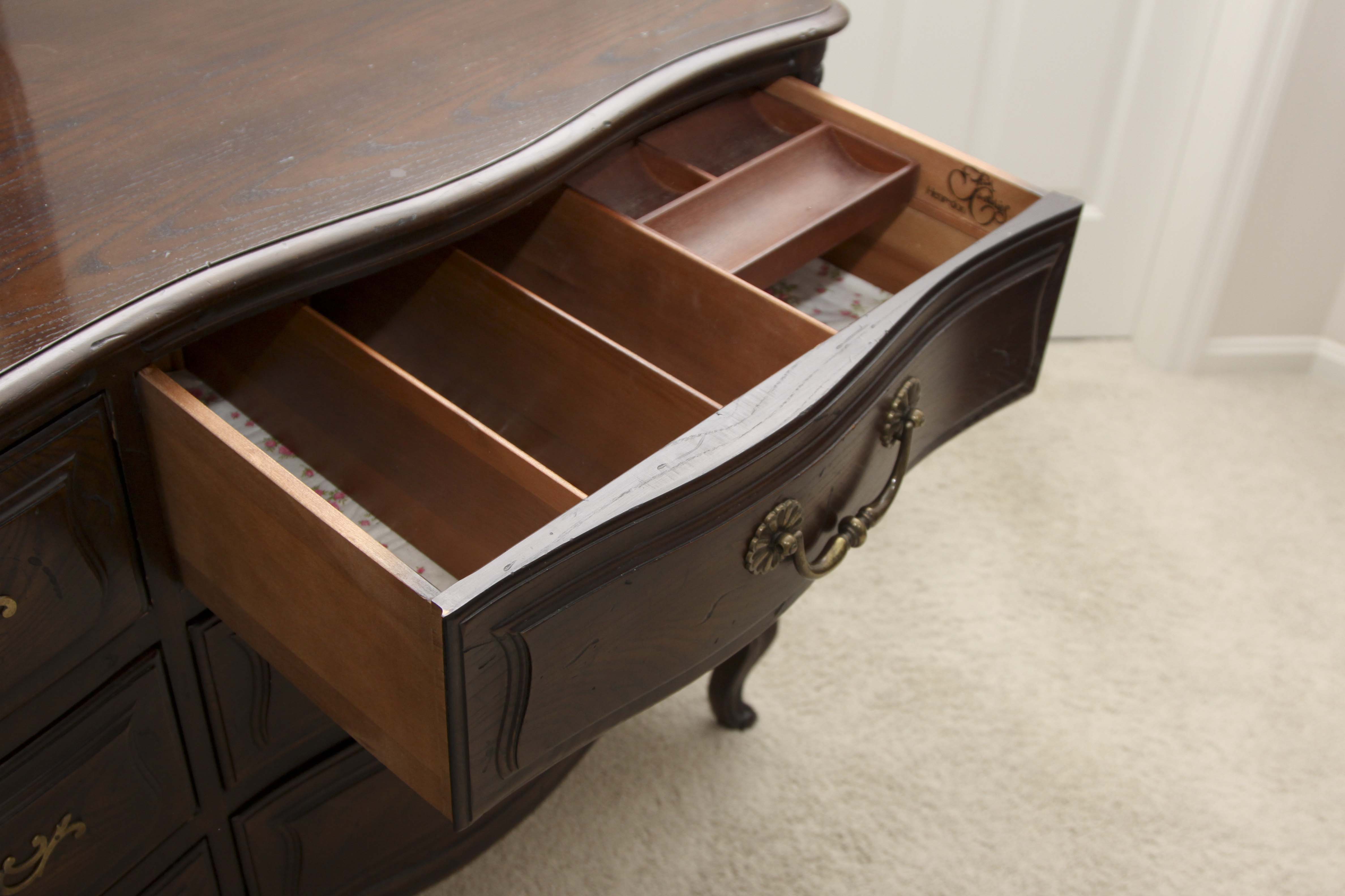 Henredon "Four Centuries" Dresser and Mirror