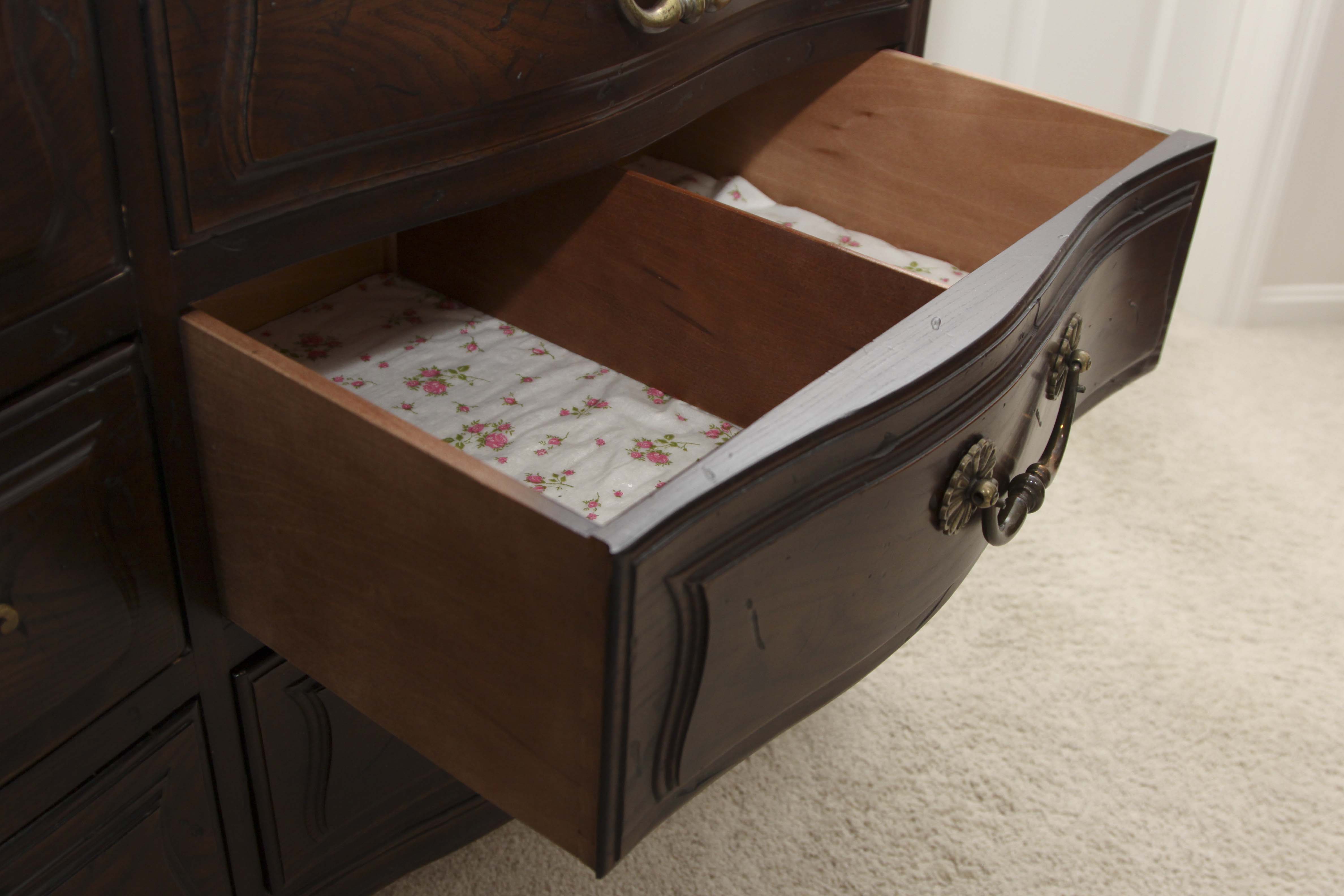 Henredon "Four Centuries" Dresser and Mirror