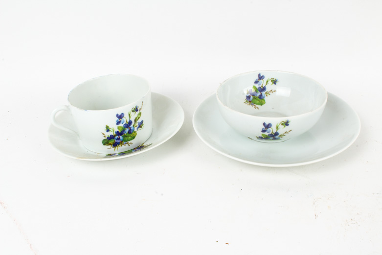 Violet-Themed Fine China Tableware