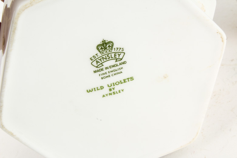 Violet-Themed Fine China Tableware