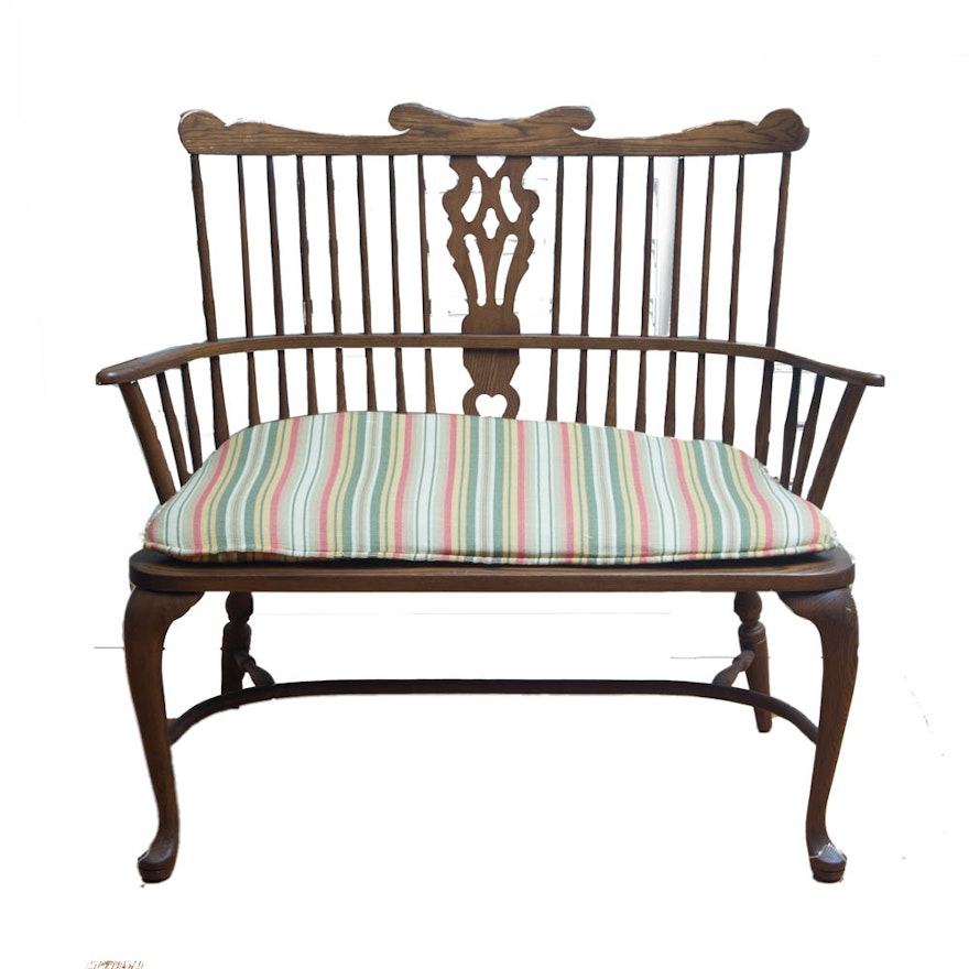 Windsor Style Settee