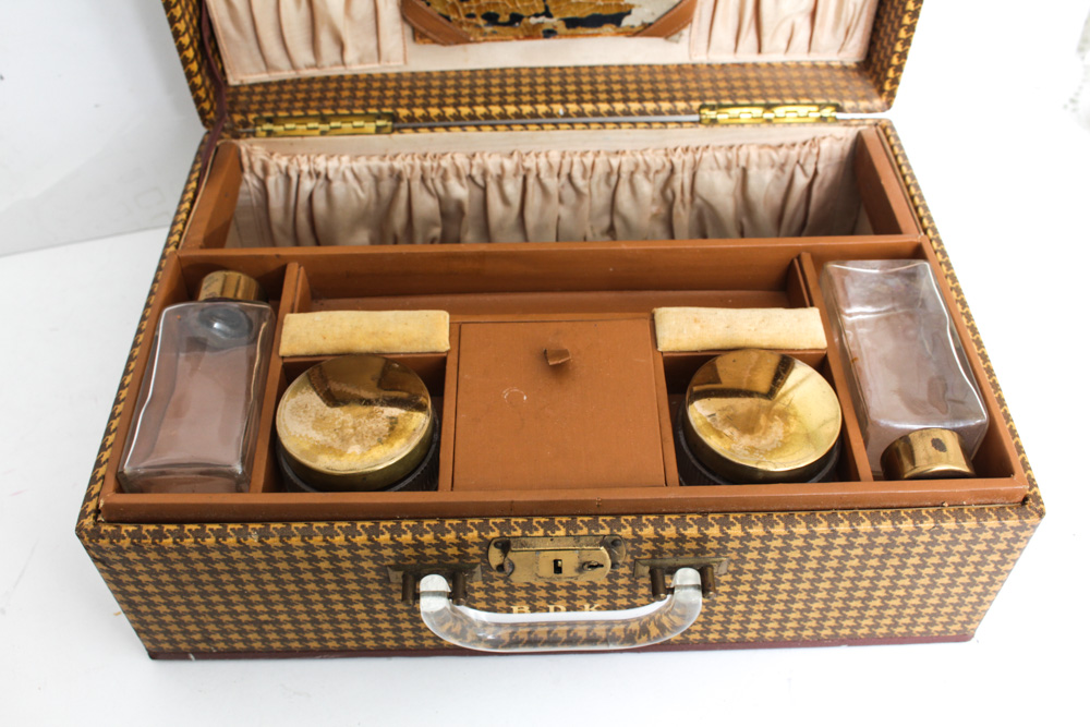Vintage Jewelry Boxes And Vanity Cases