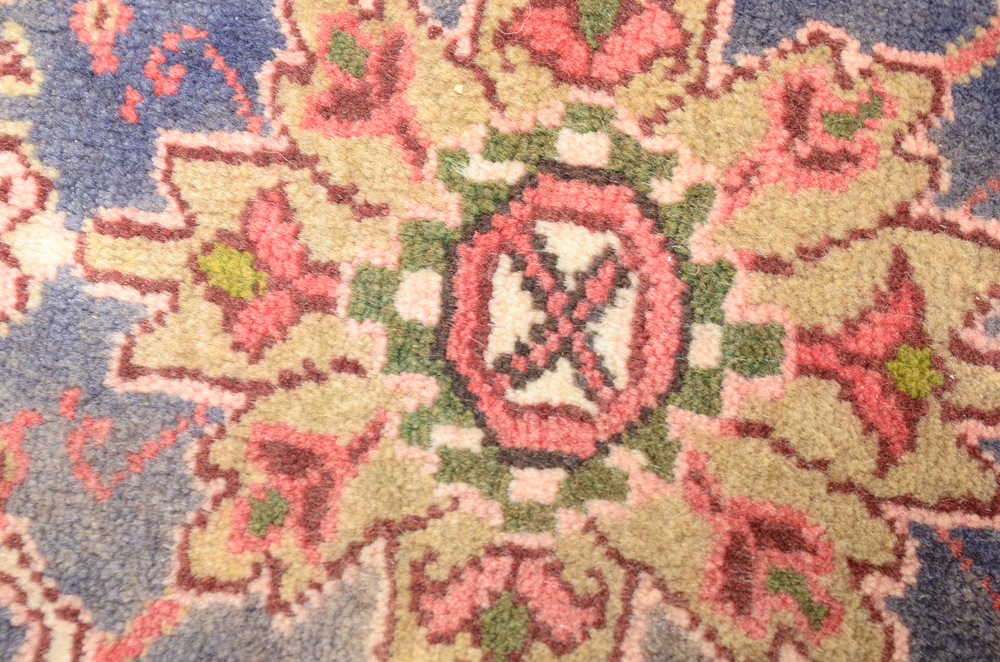 Handwoven Ghandi Persian Style Area Rug