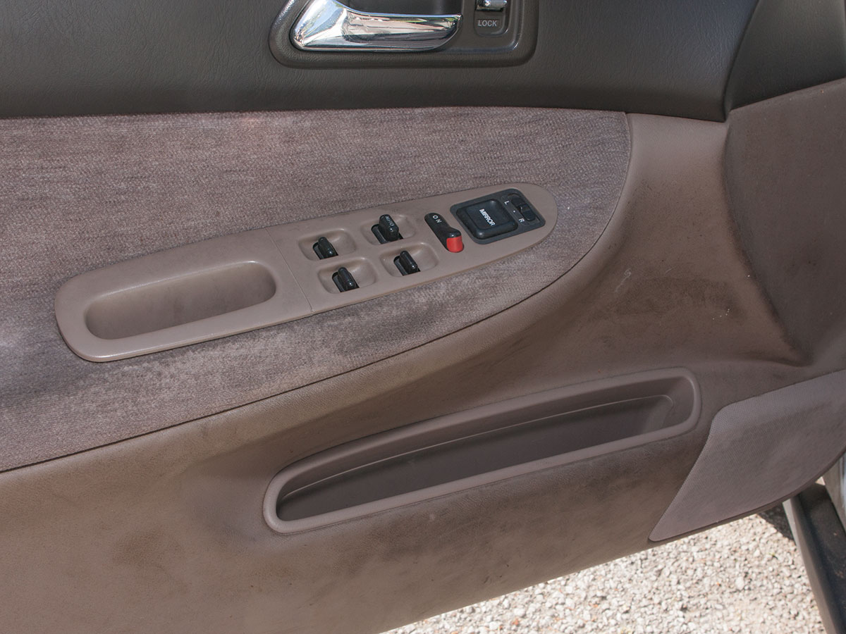 1995 Honda Accord LX Sedan