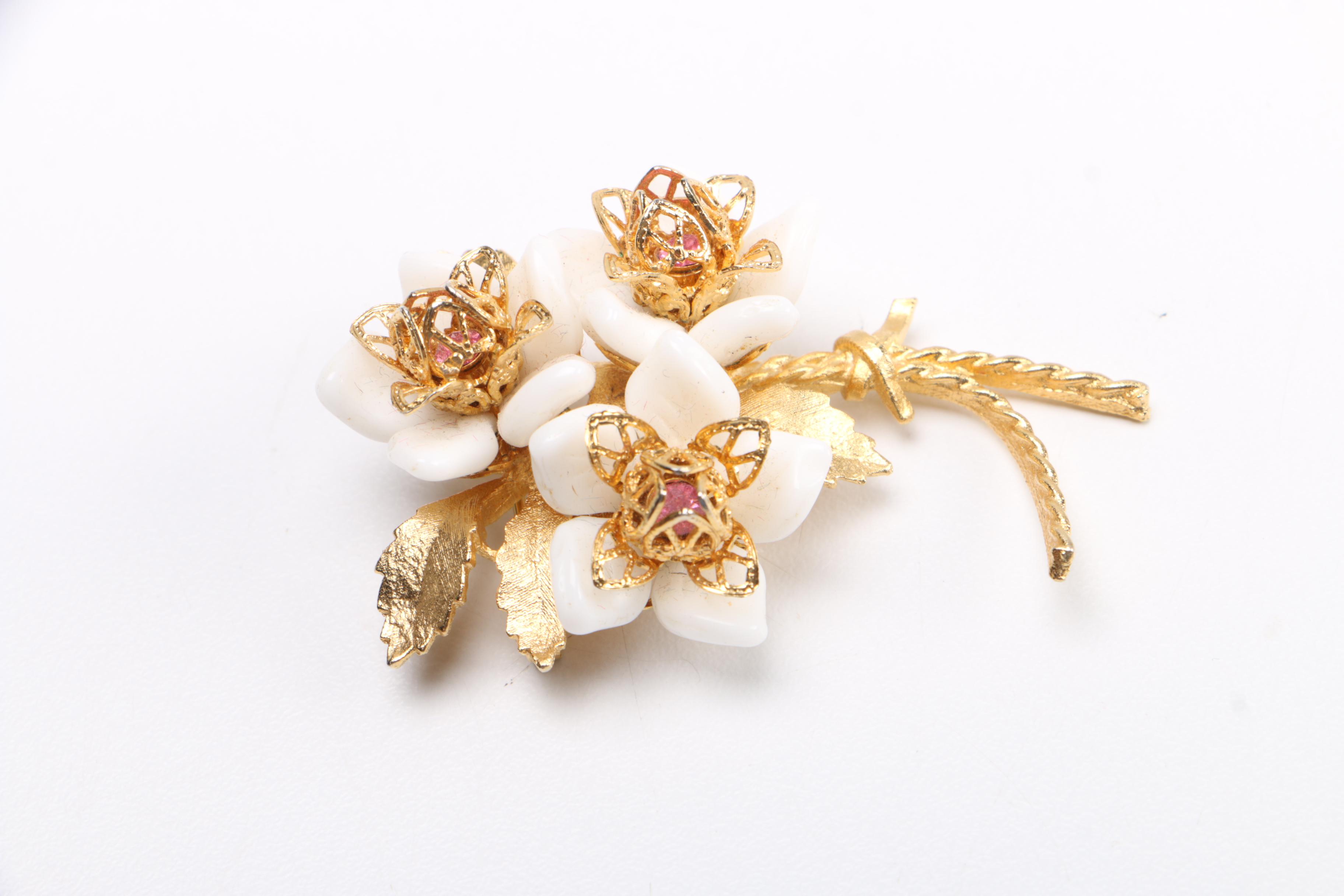 Costume Jewelry Including a Decorative Ring