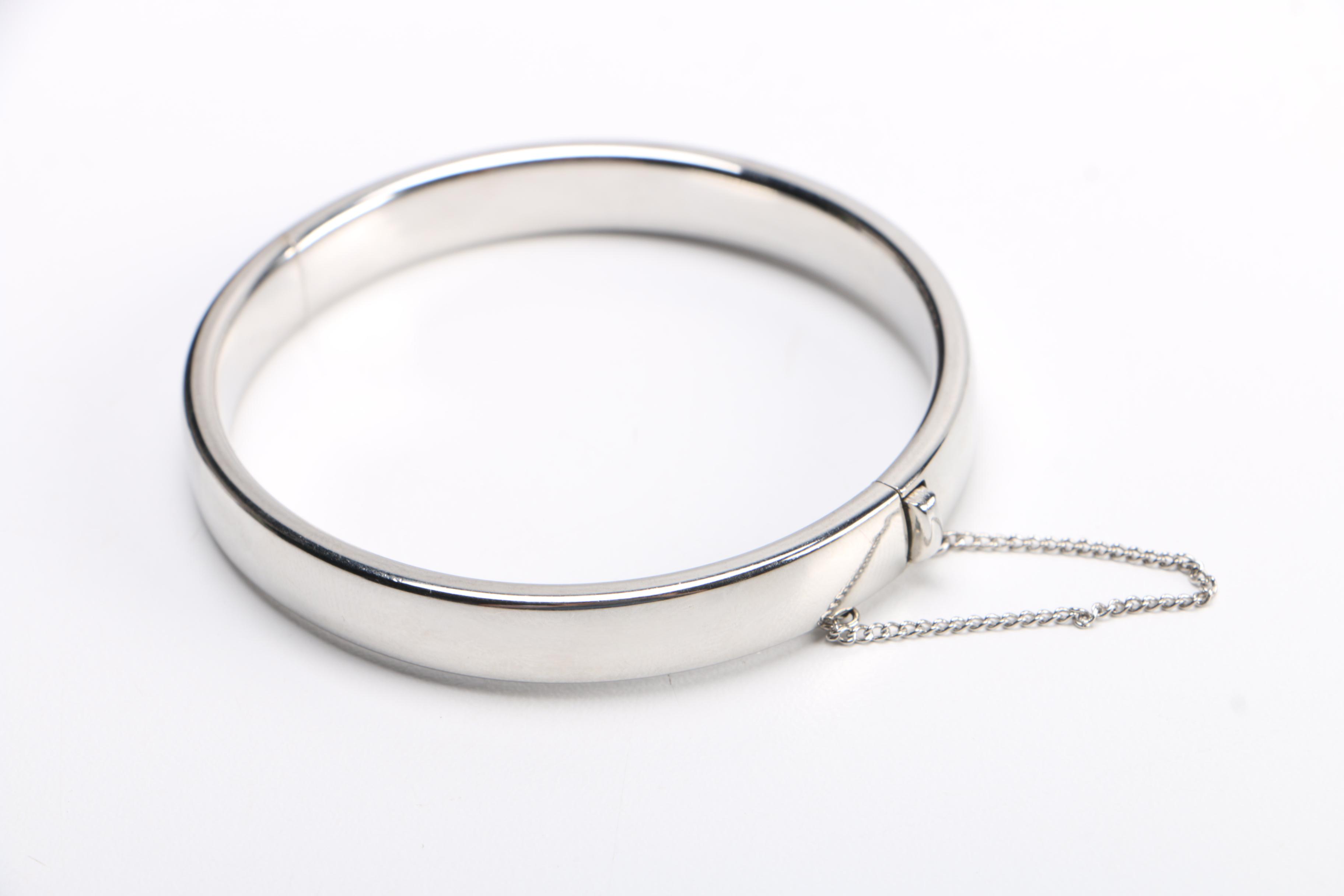 Costume Jewelry Including a Decorative Ring