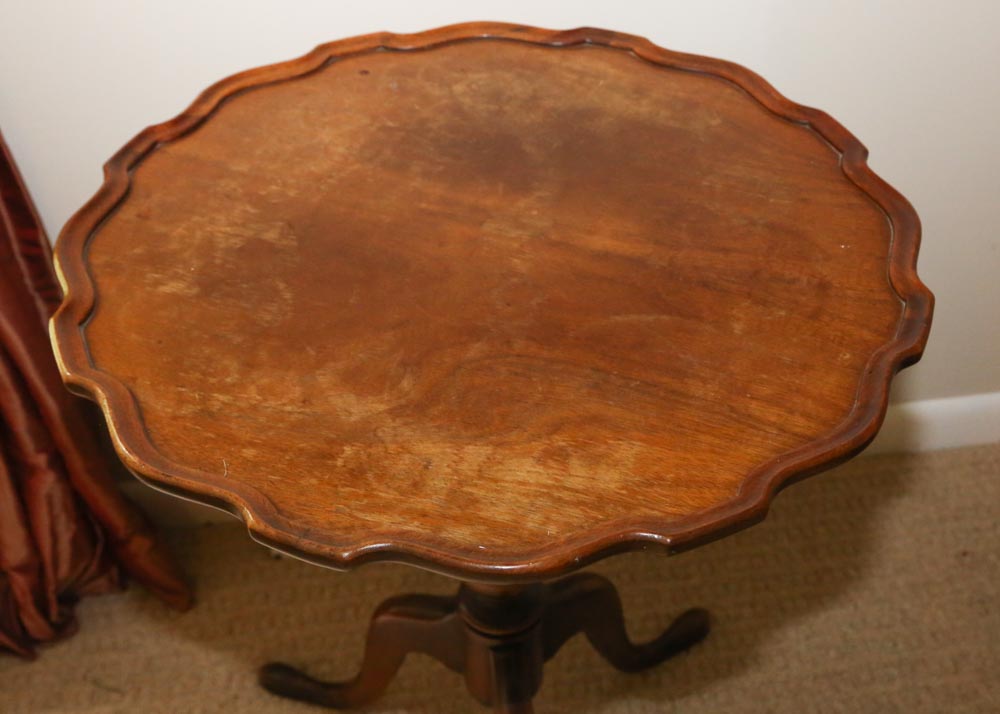 Vintage Mahogany Pie Crust Tea Table