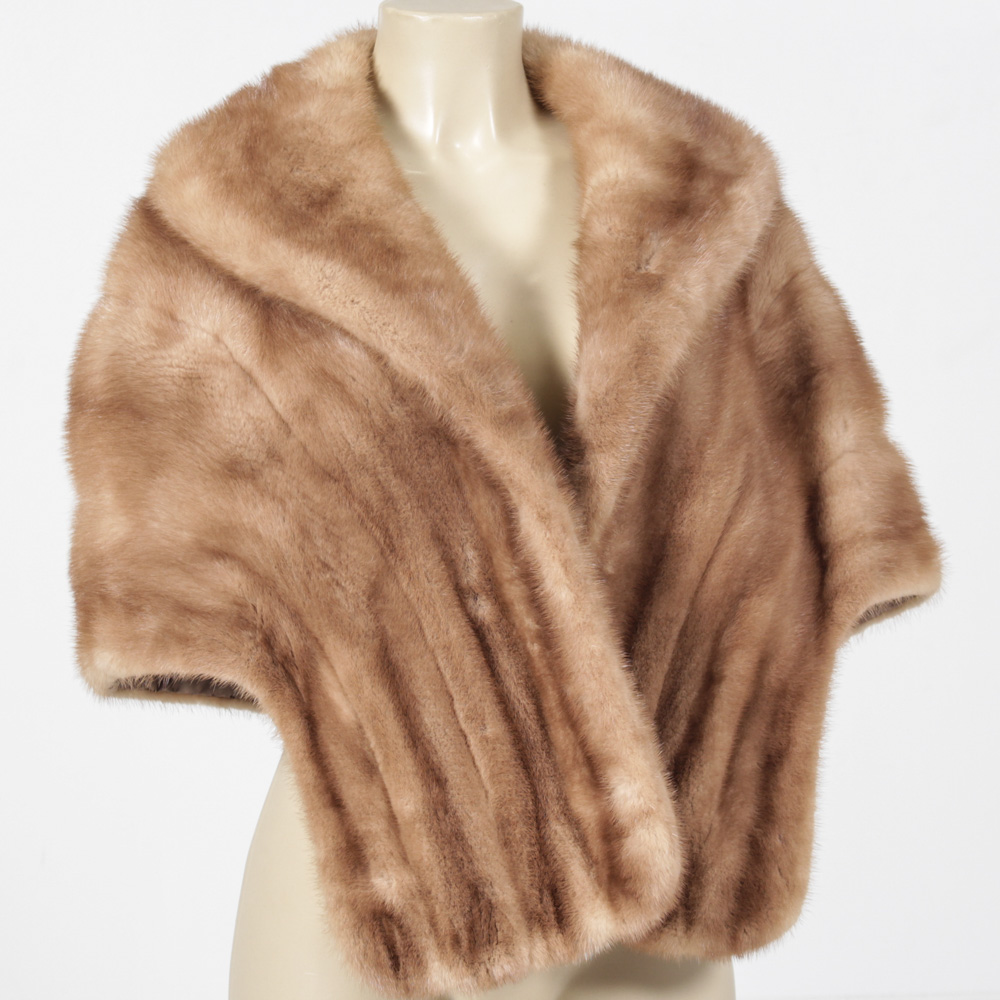 Vintage Juan de Cirota Capelet