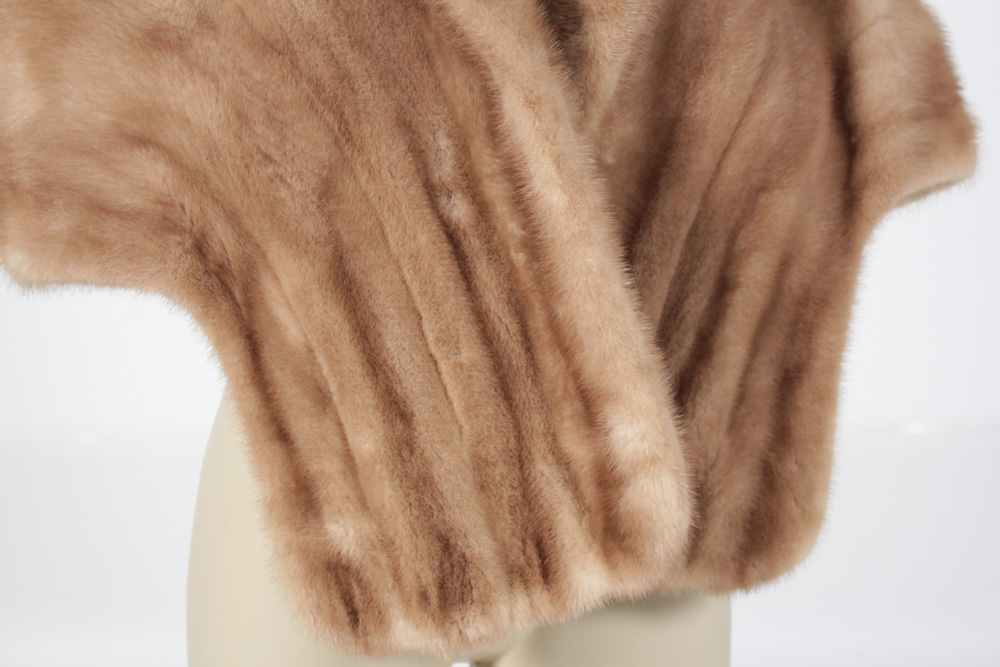 Vintage Juan de Cirota Capelet