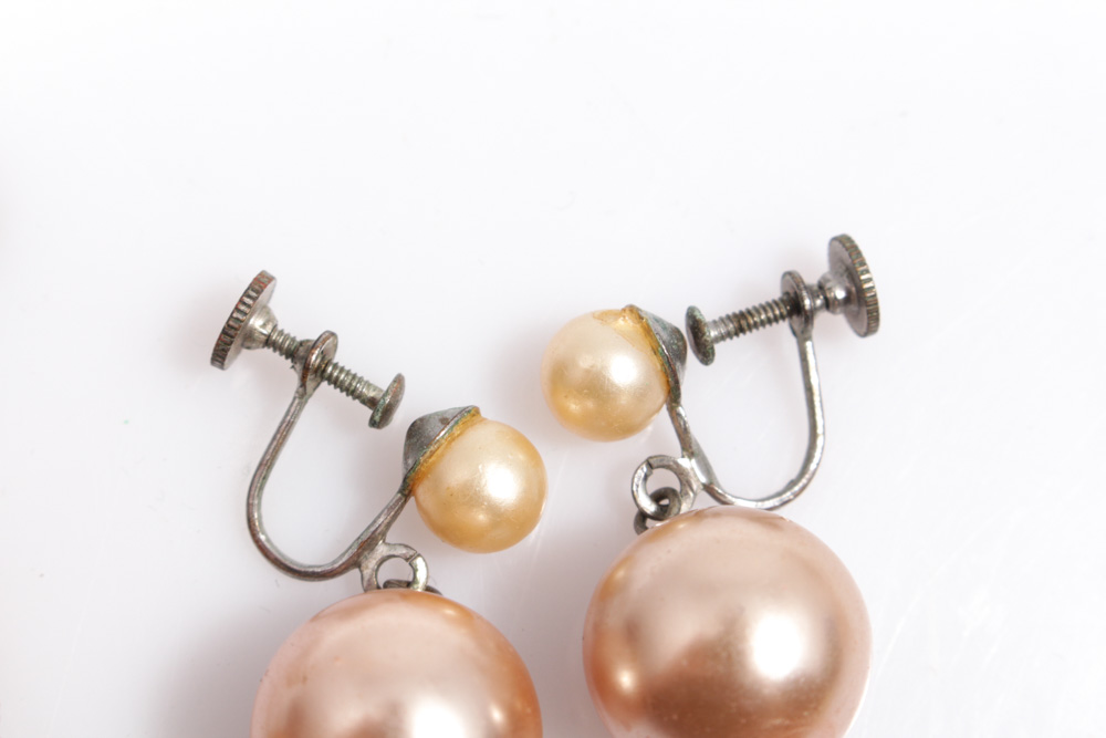 Costume Jewelry in Gold Tone