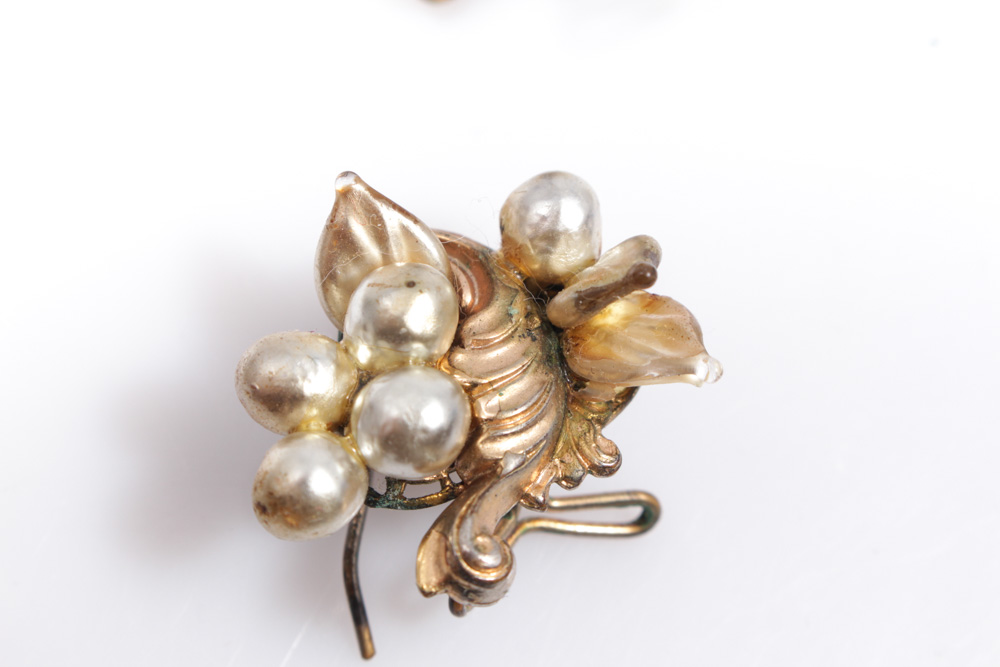 Costume Jewelry in Gold Tone