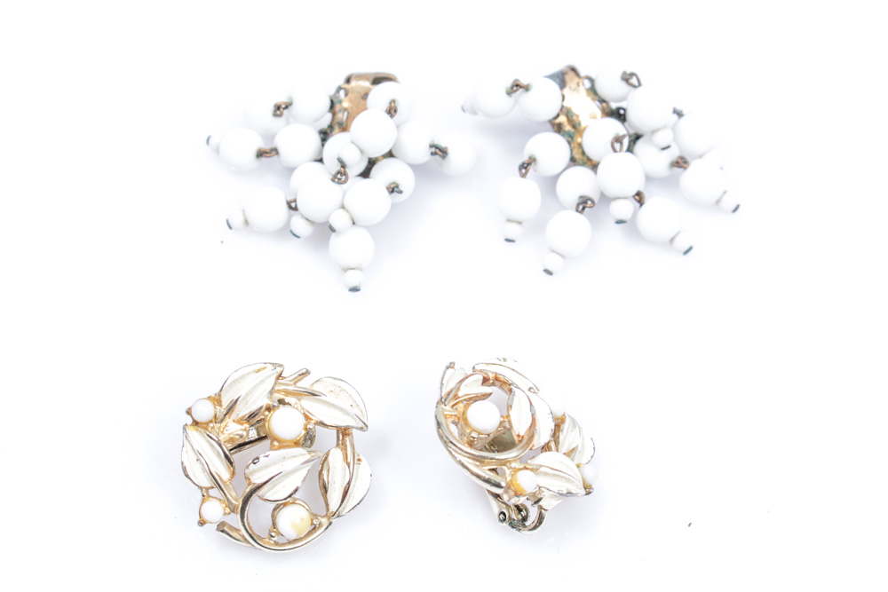 Vintage White Beaded Jewelry