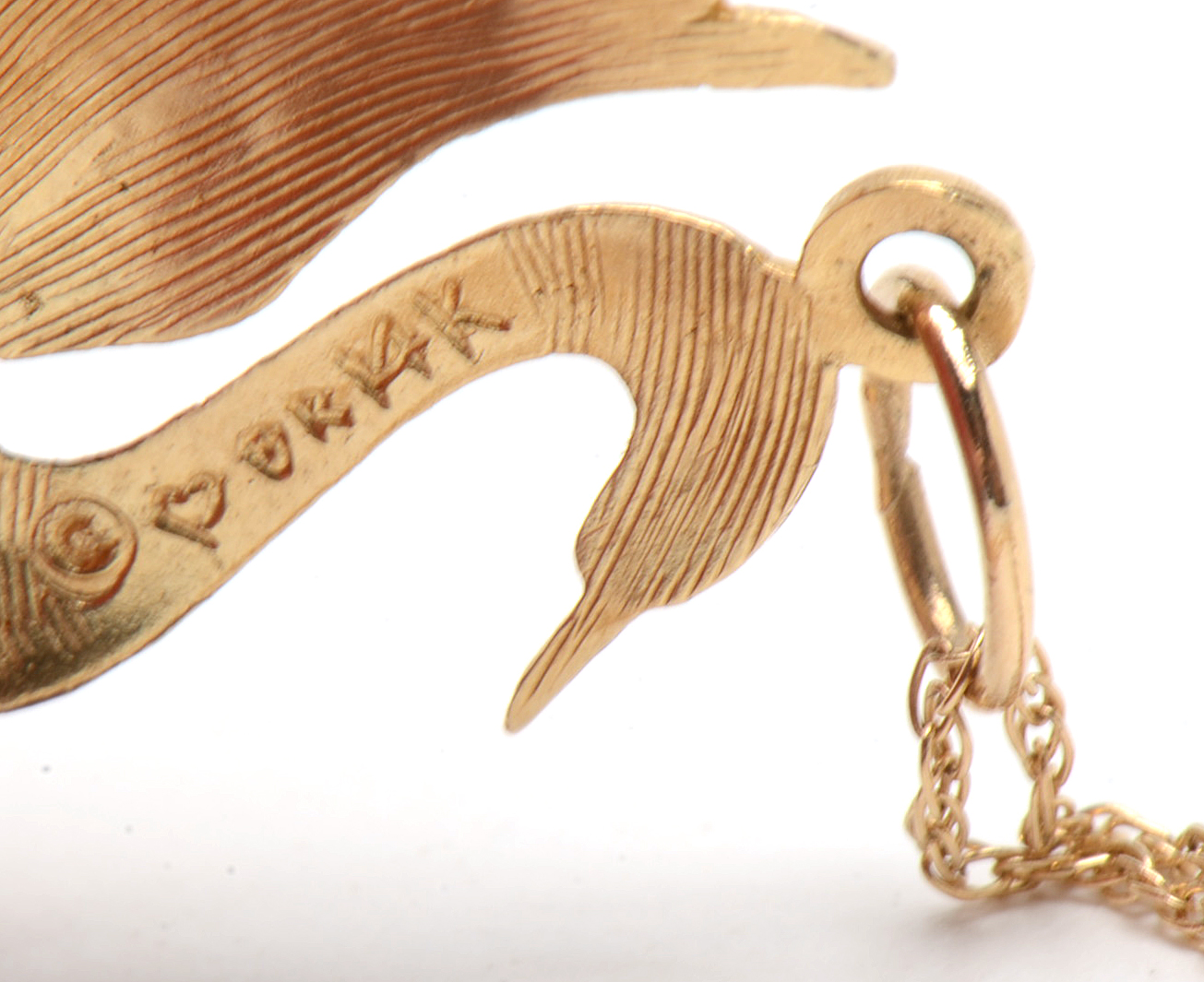 14K Yellow Gold Swan Pendant Necklace