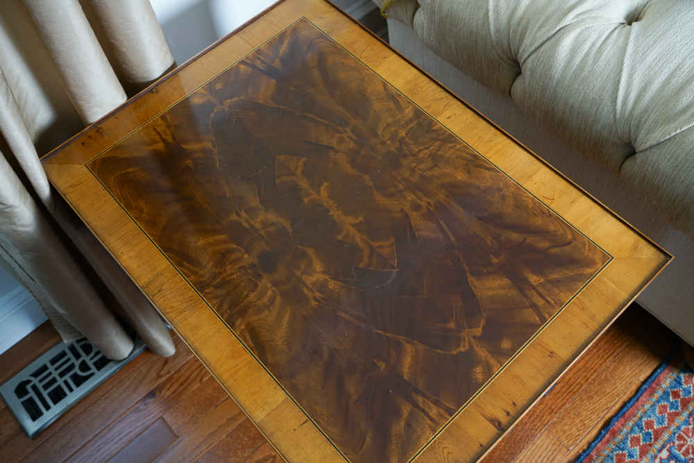 Vintage Hepplewhite Style Mahogany End Table by Hekman