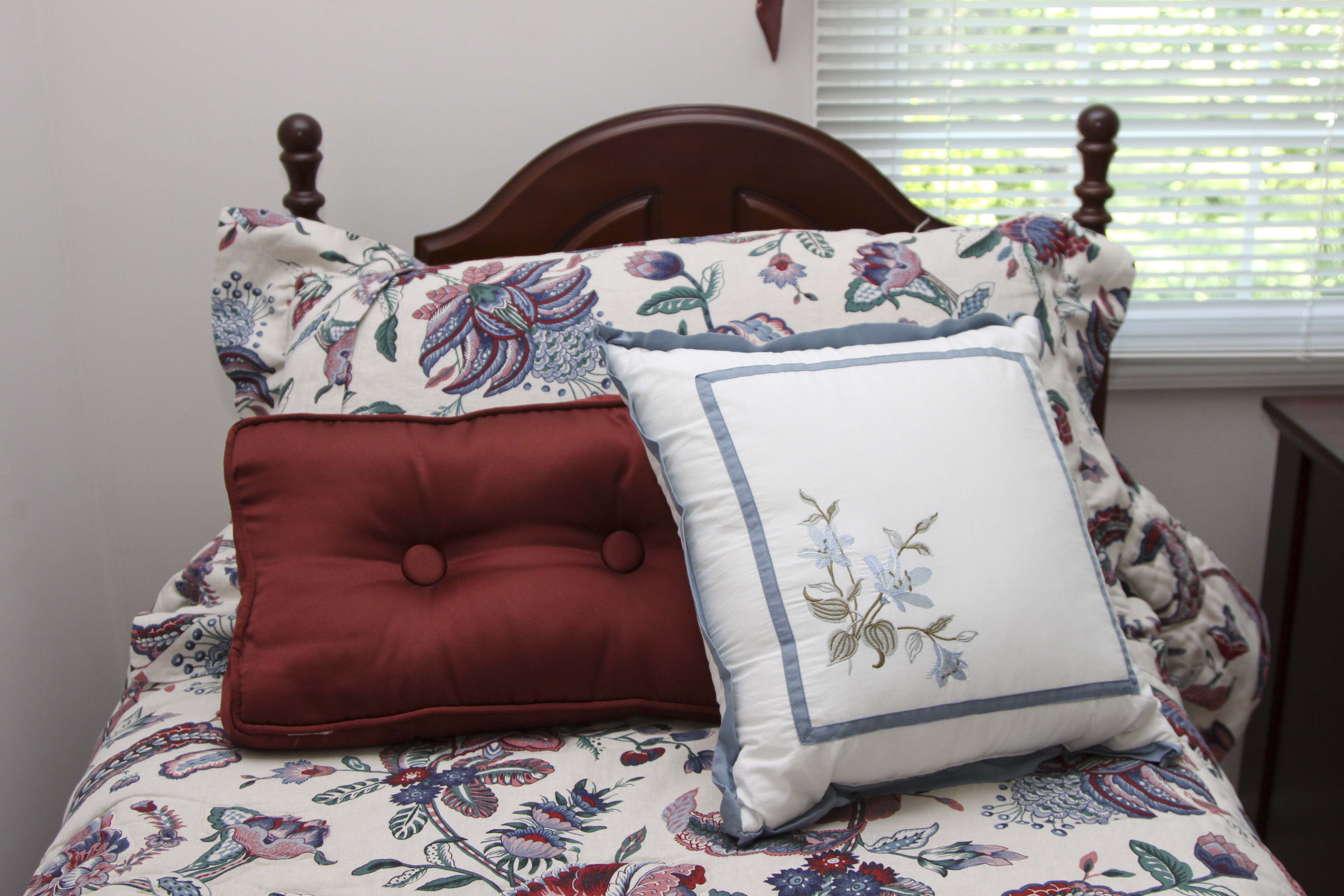 Pair of Mahogany Twin Beds