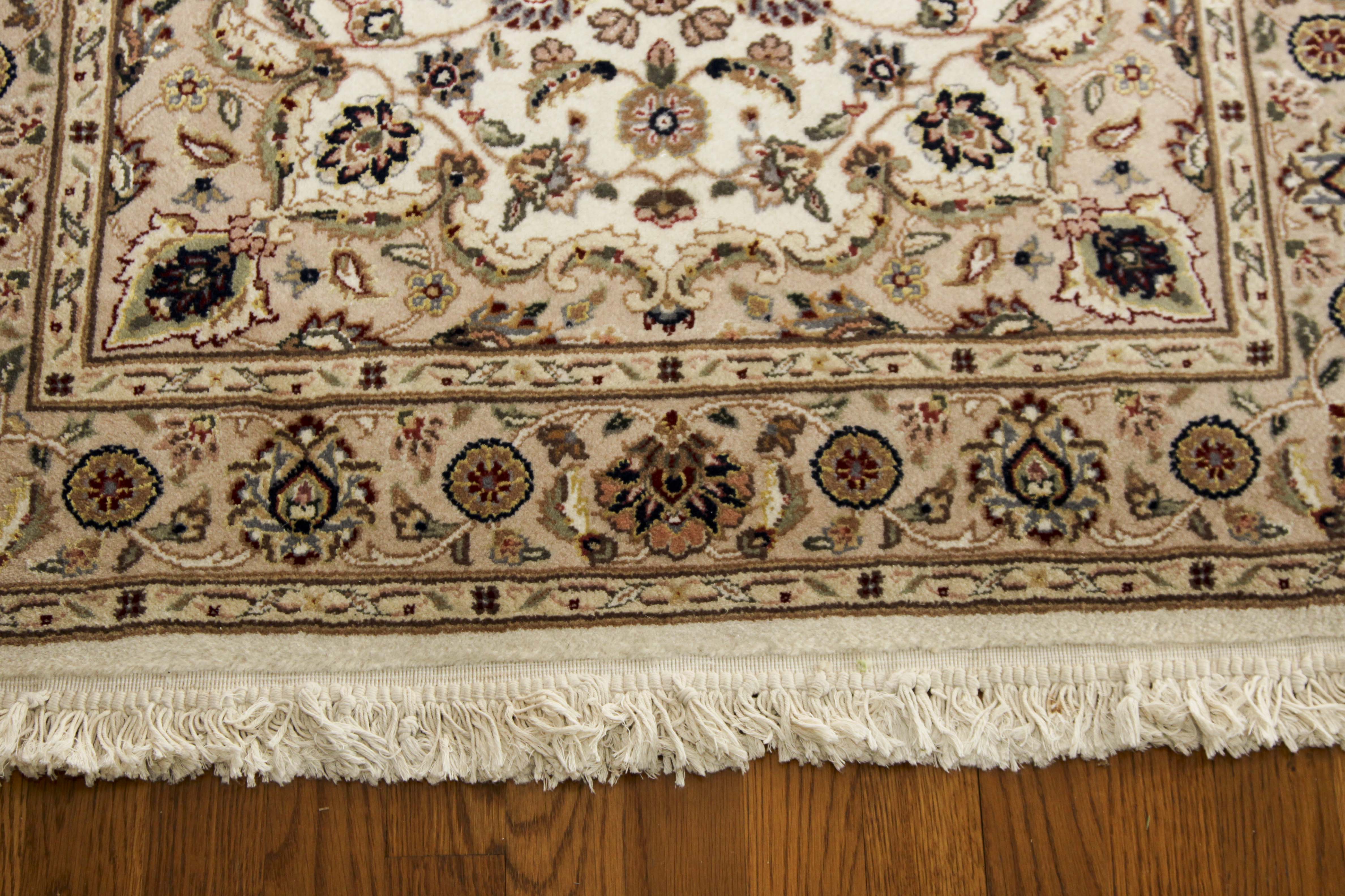 Handmade Persian-Style Floral Accent Rug
