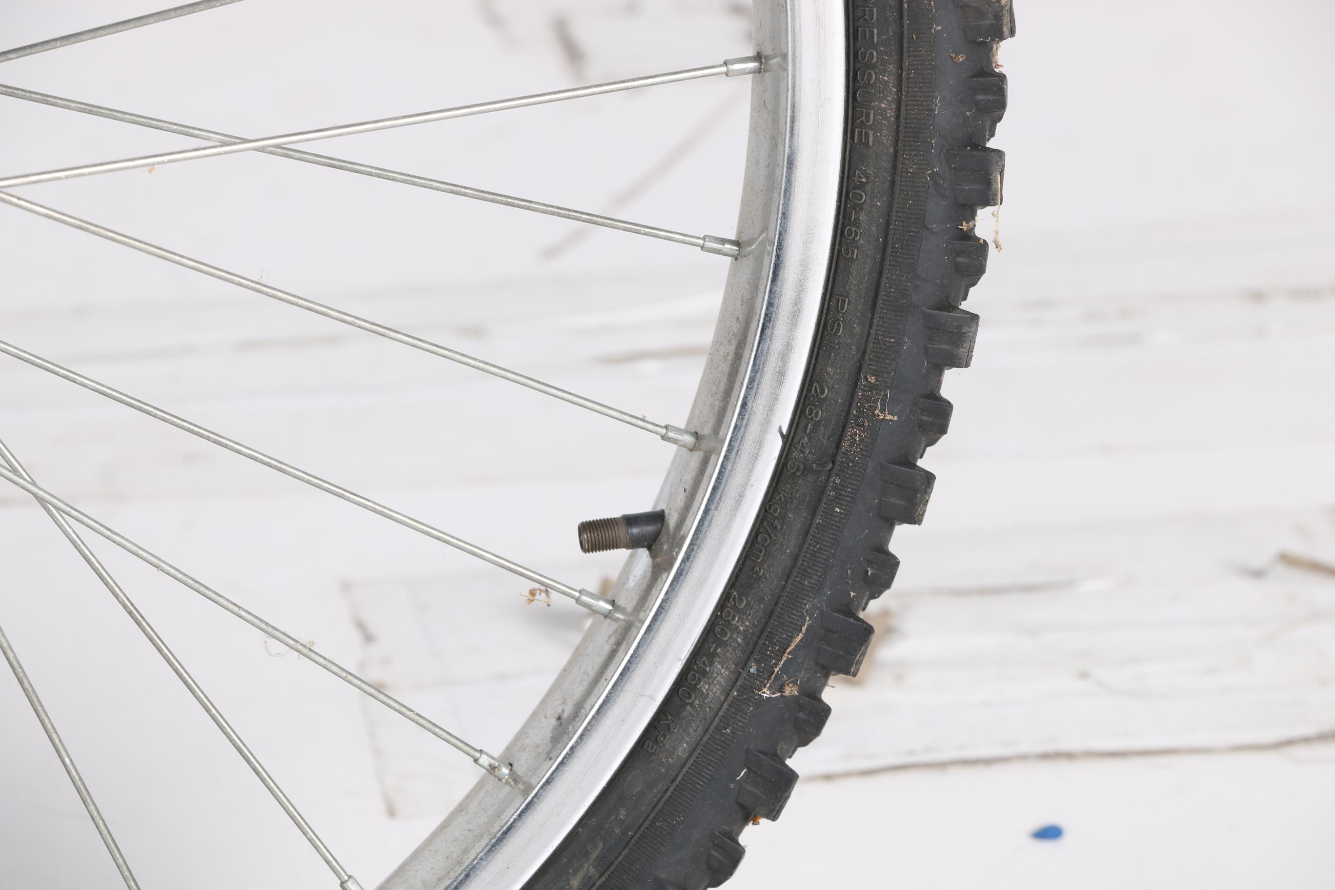 Magna Grand Ledge Hardtail Mountain Bike