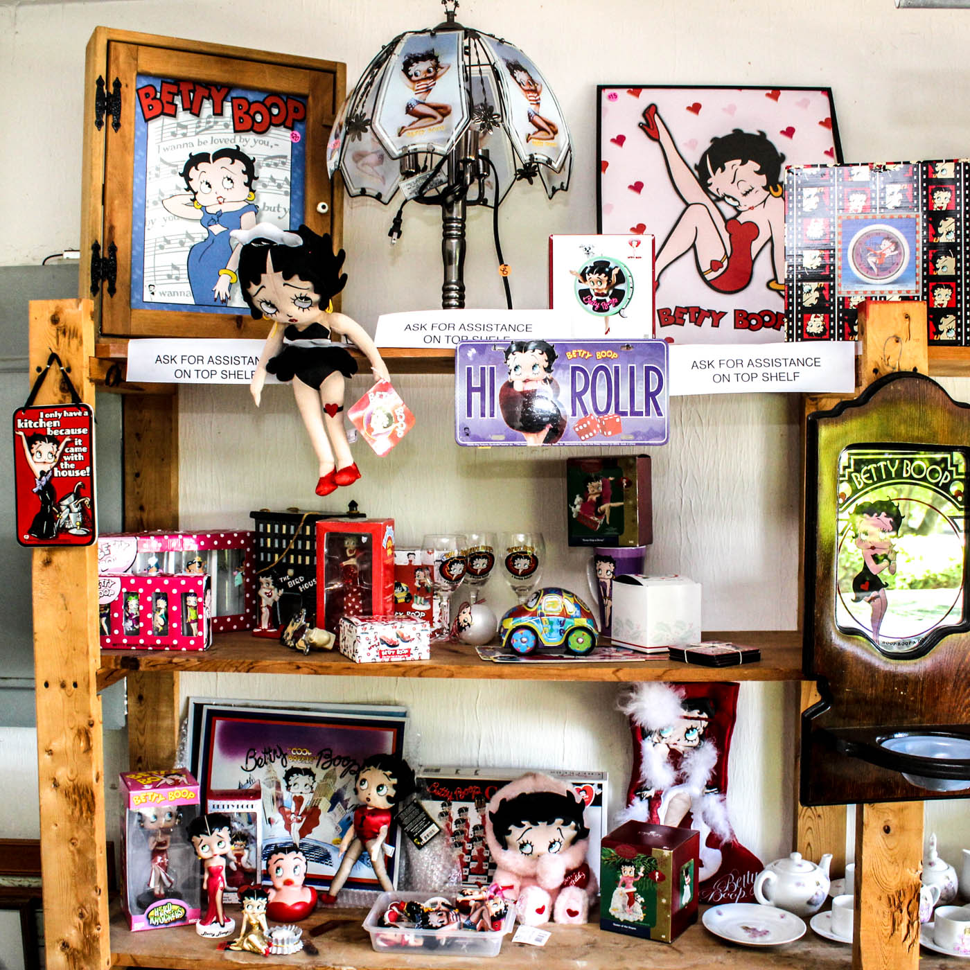 Large Collection of Betty Boop Memorabilia