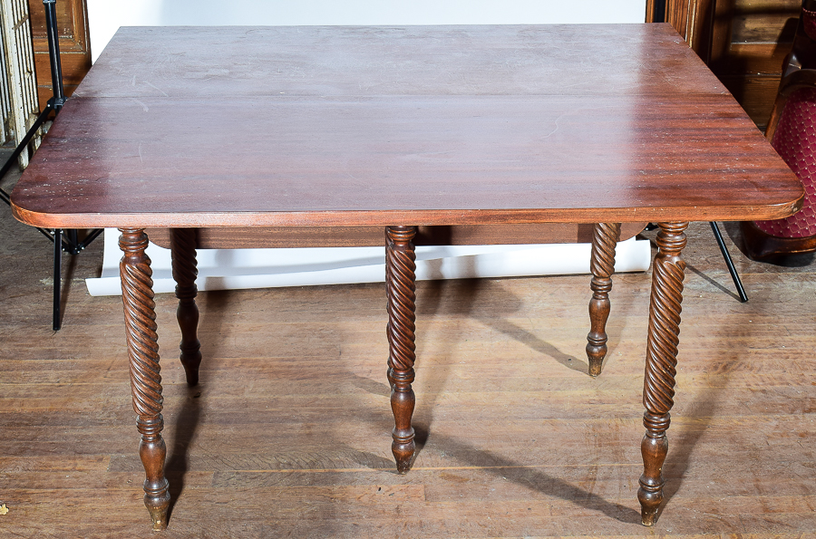 Vintage Mahogany Drop-Leaf Table with Twist Legs
