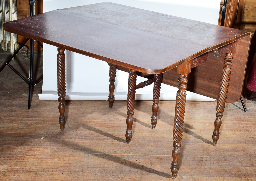 Vintage Mahogany Drop-Leaf Table with Twist Legs