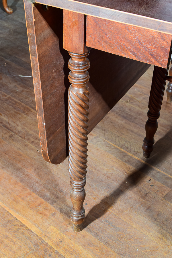 Vintage Mahogany Drop-Leaf Table with Twist Legs