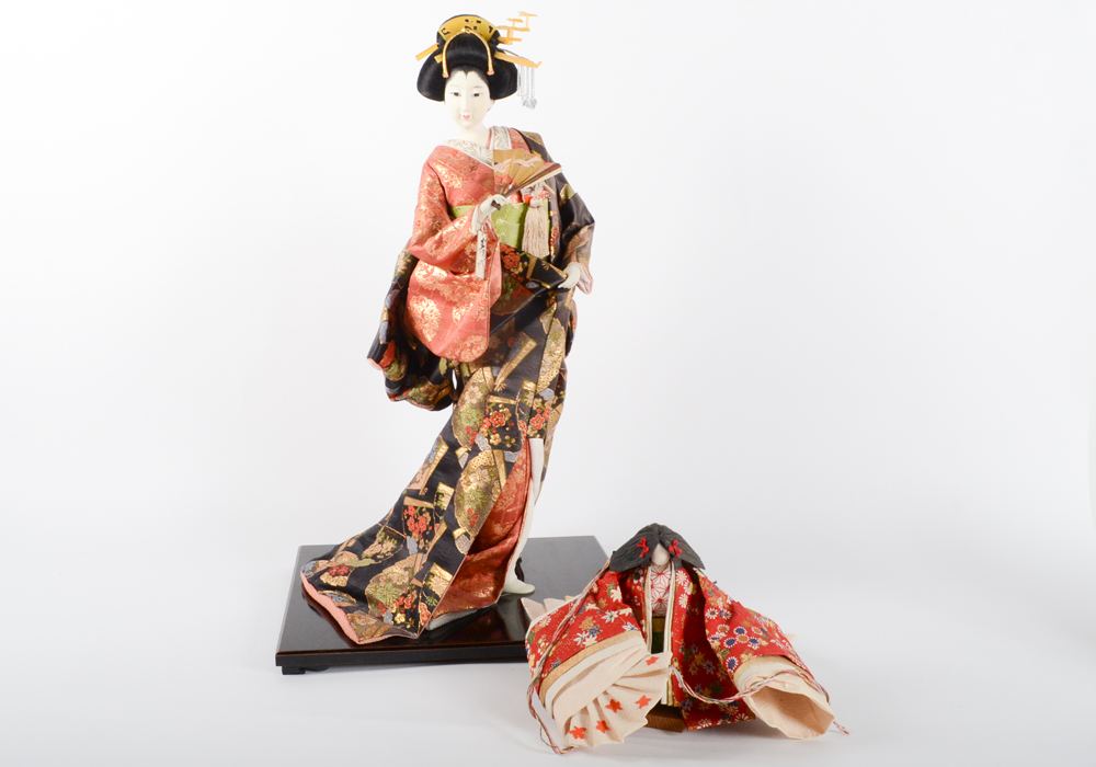 Japanese Geisha Figurines