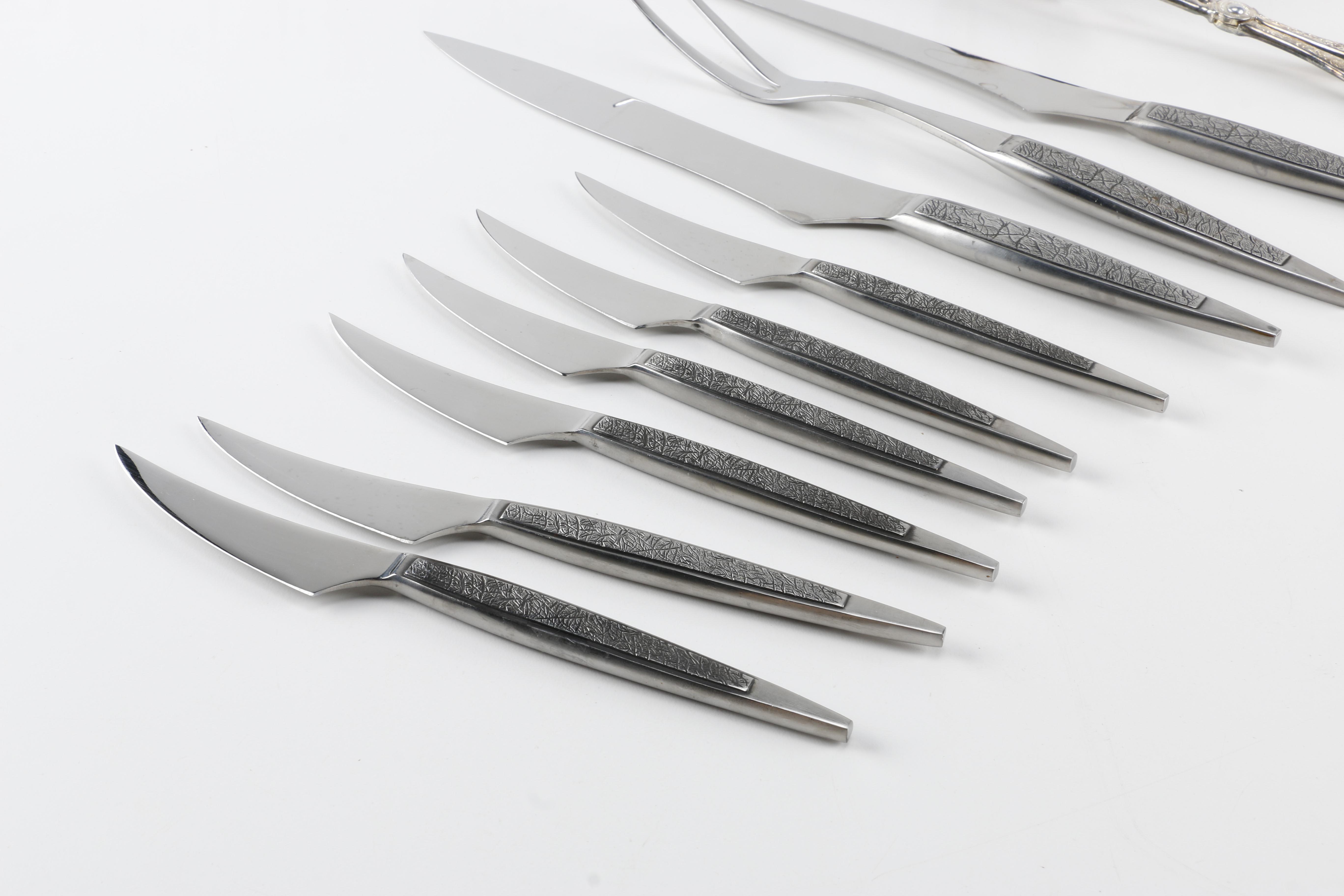 Modern Style Knife Set