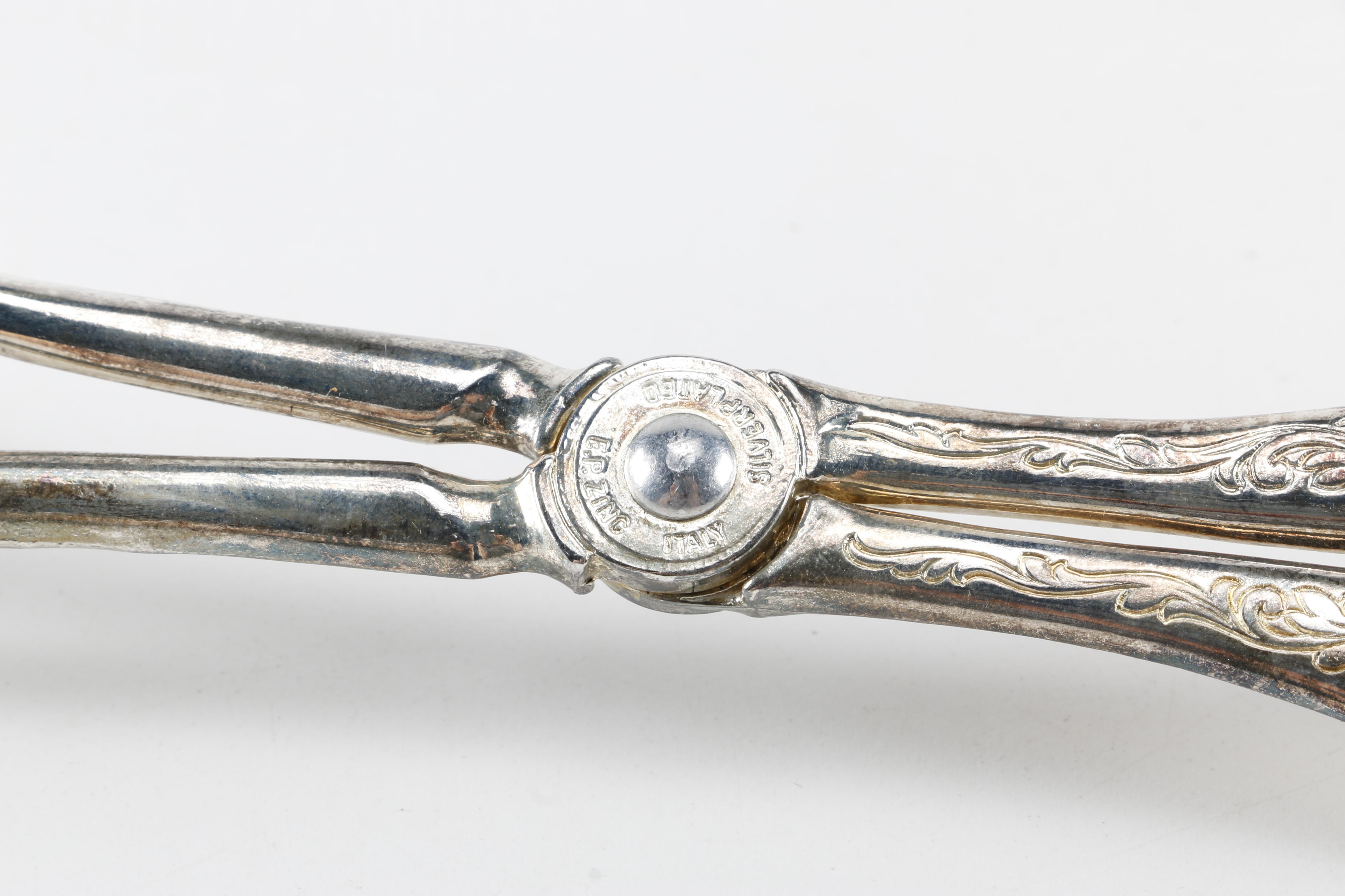 Modern Style Knife Set