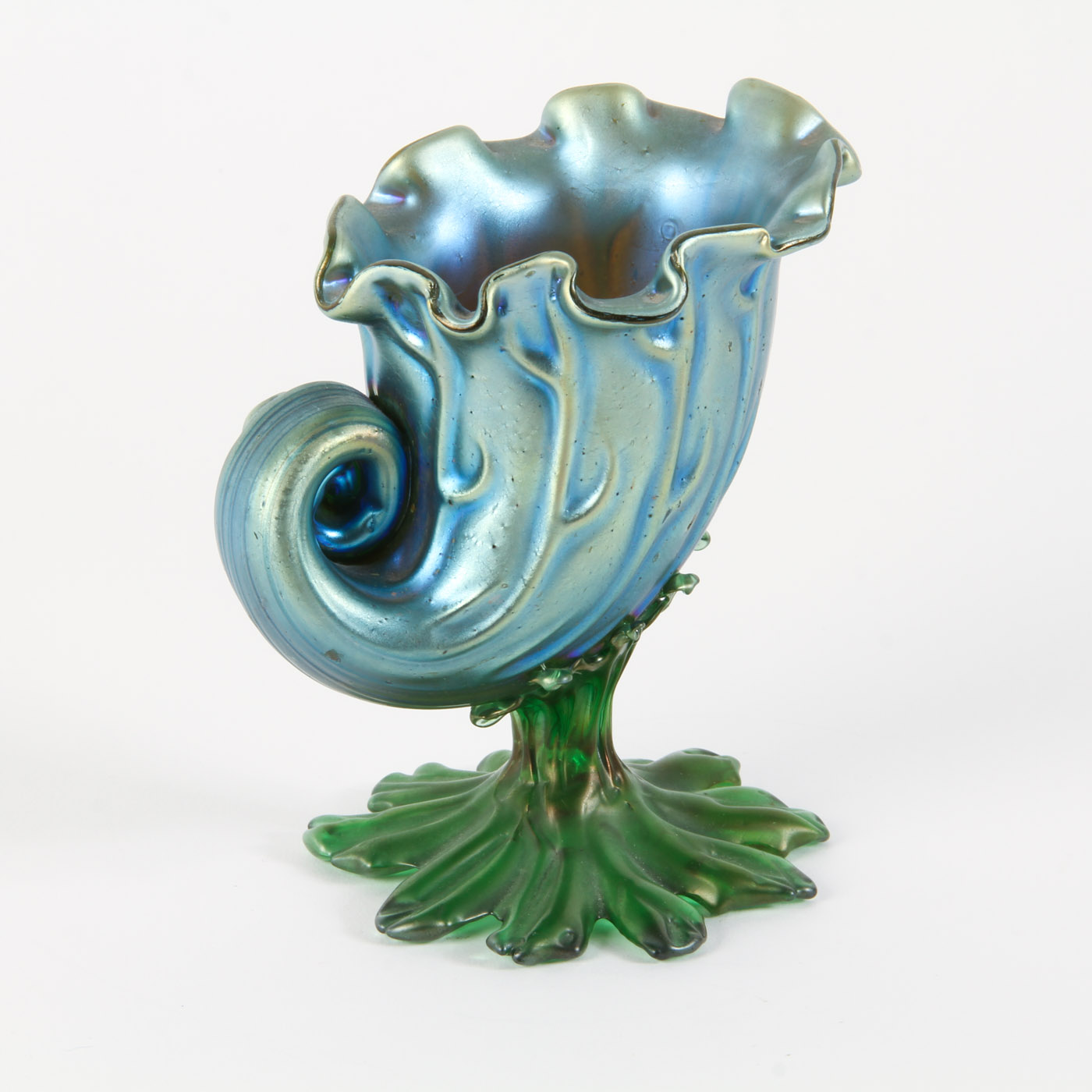 Art Nouveau Loetz "Neptun" Shell Art Glass Vase