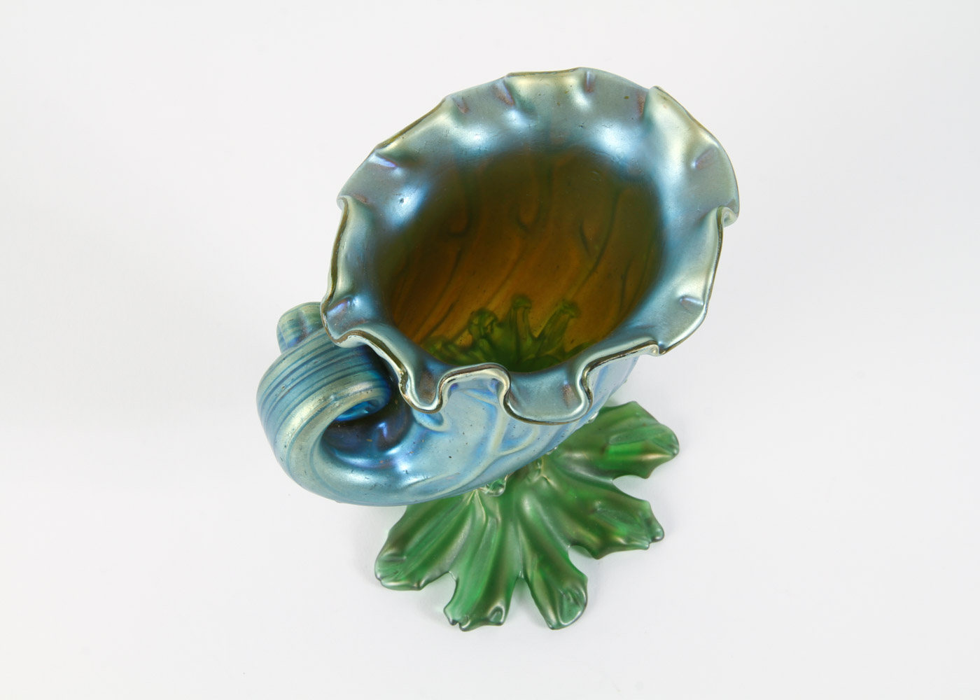 Art Nouveau Loetz "Neptun" Shell Art Glass Vase