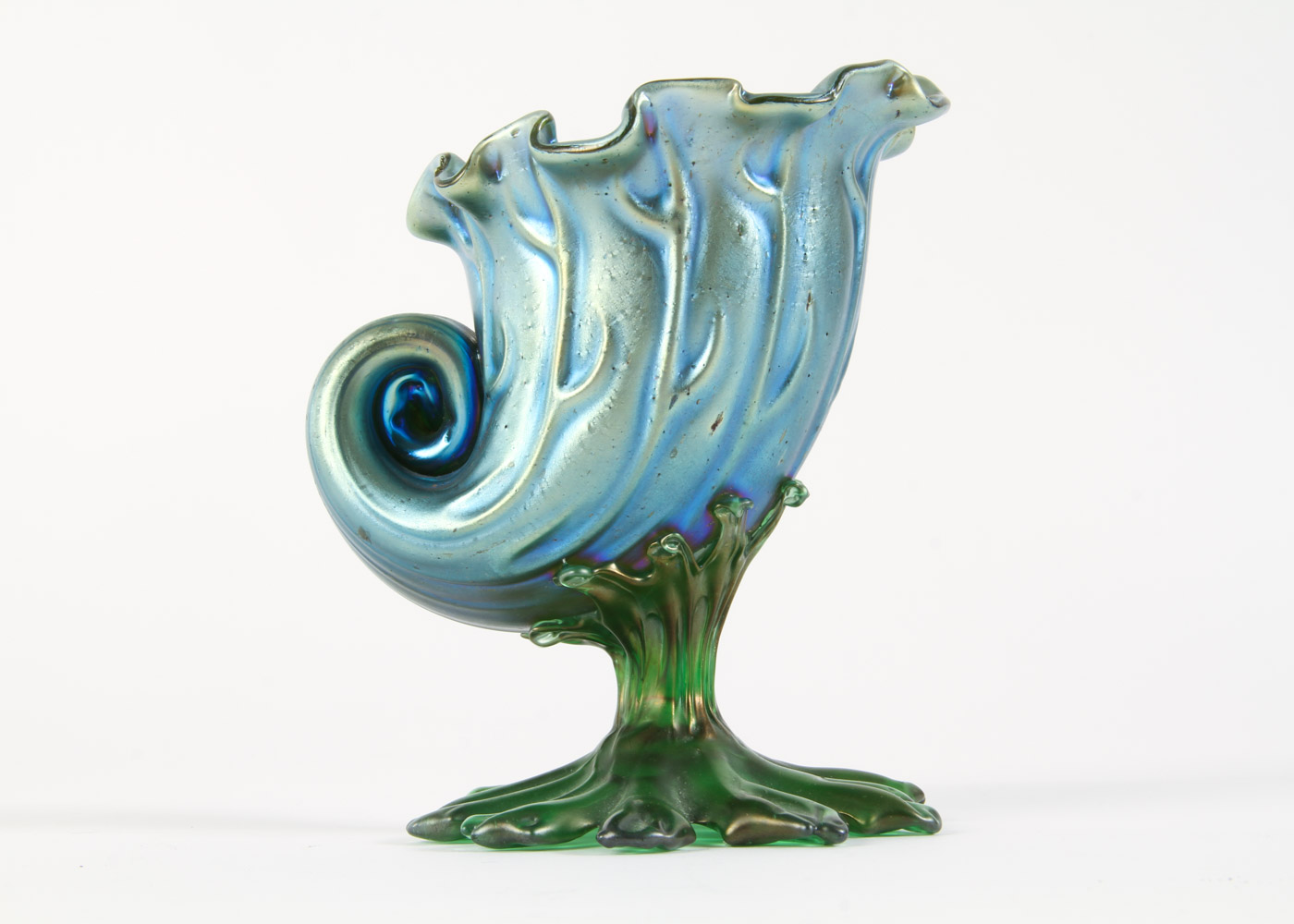 Art Nouveau Loetz "Neptun" Shell Art Glass Vase