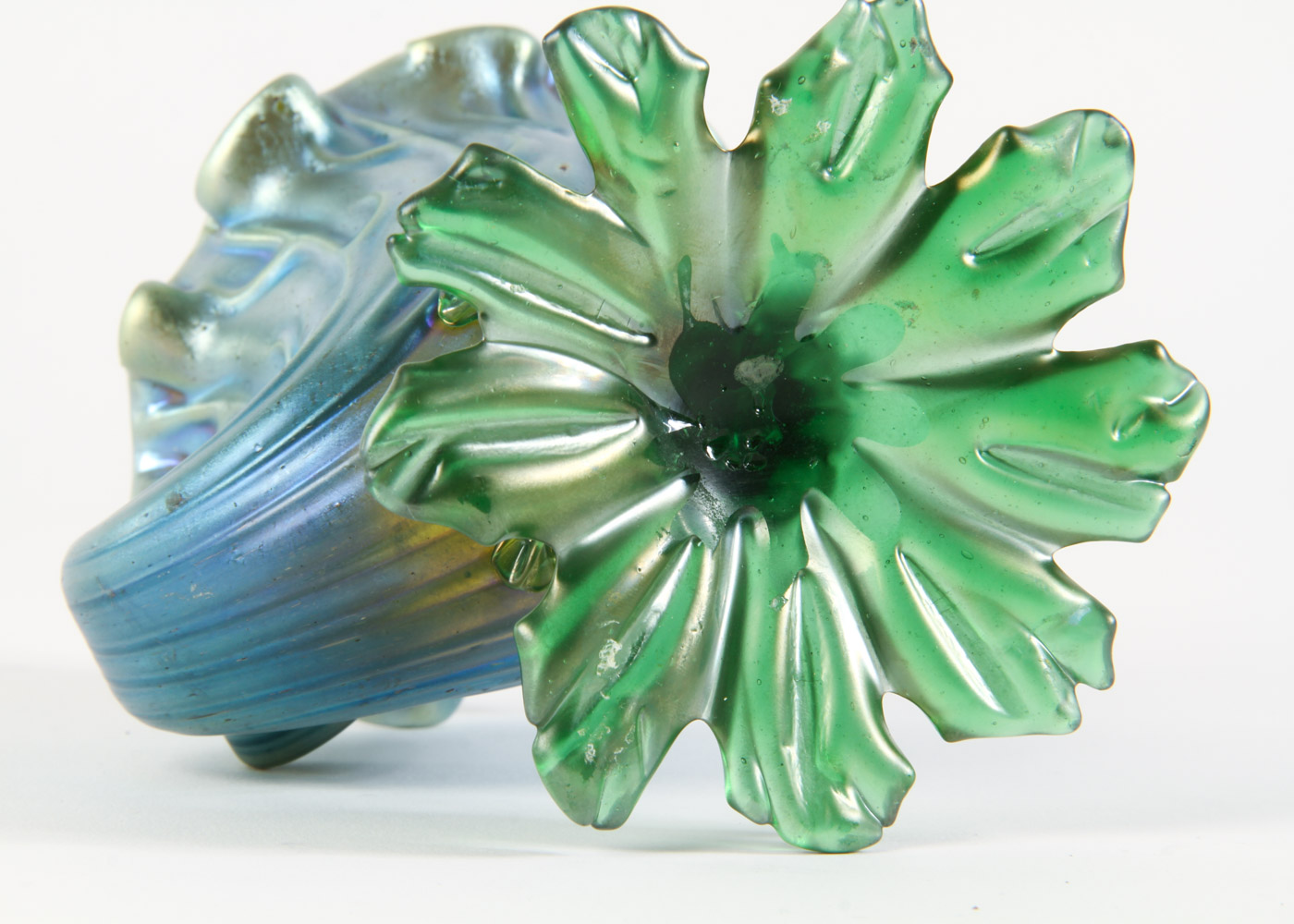 Art Nouveau Loetz "Neptun" Shell Art Glass Vase