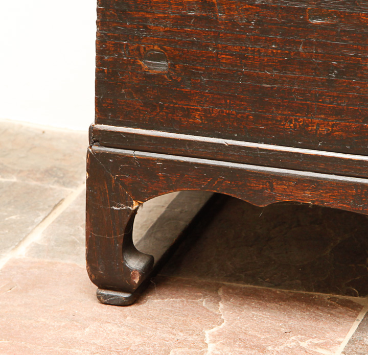 Antique Yi Ching Jang Korean Chest