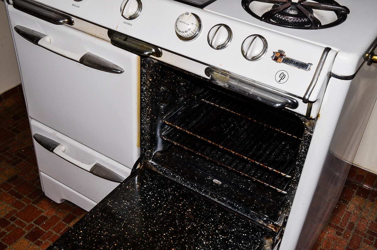 1940's O'Keefe & Merritt Gas Stove and Oven