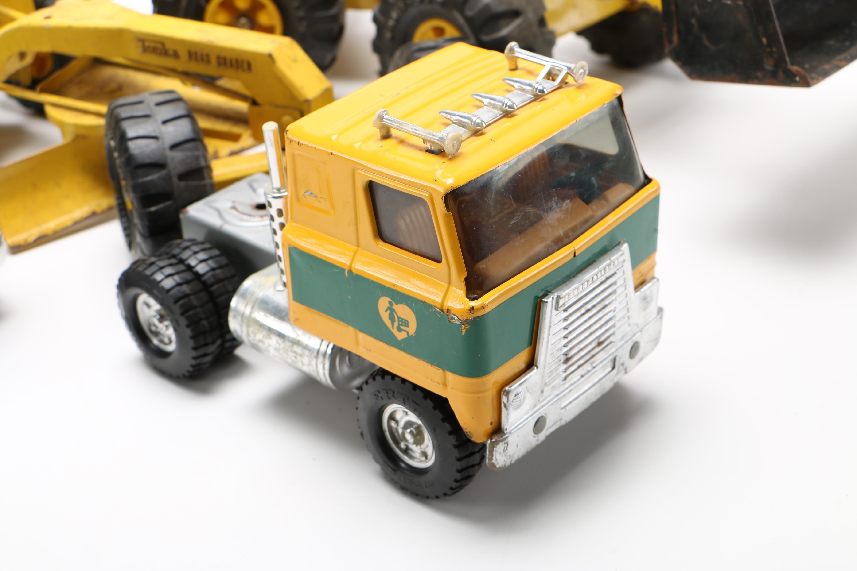 Vintage Nylint, ERTL and Tonka Toy Cars