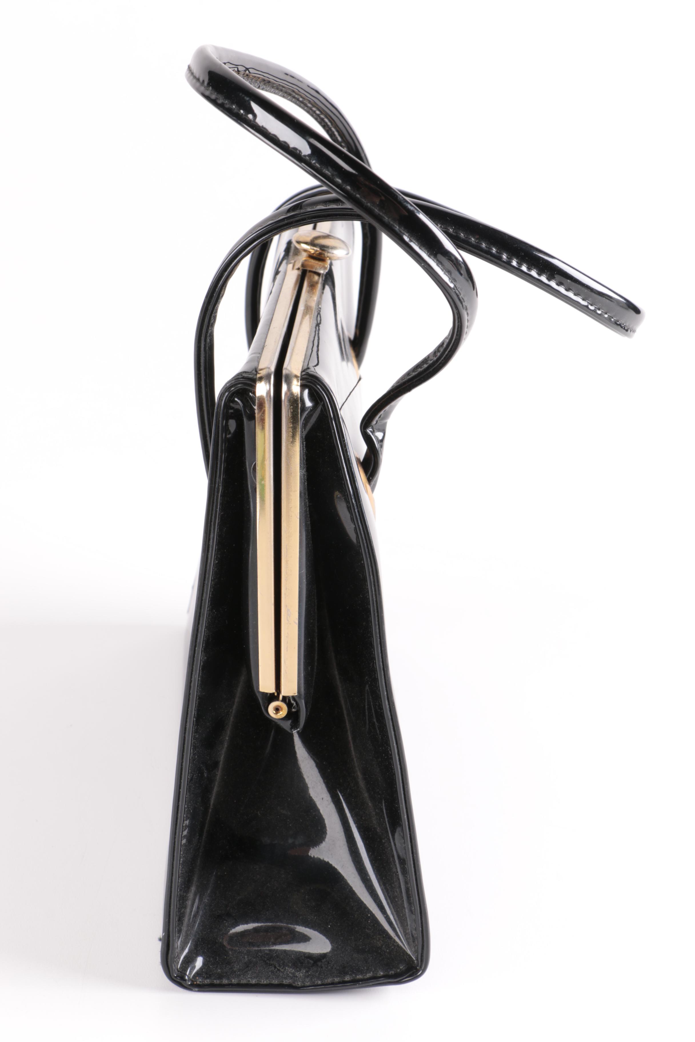 Women's Accessories Including a Fur Collar